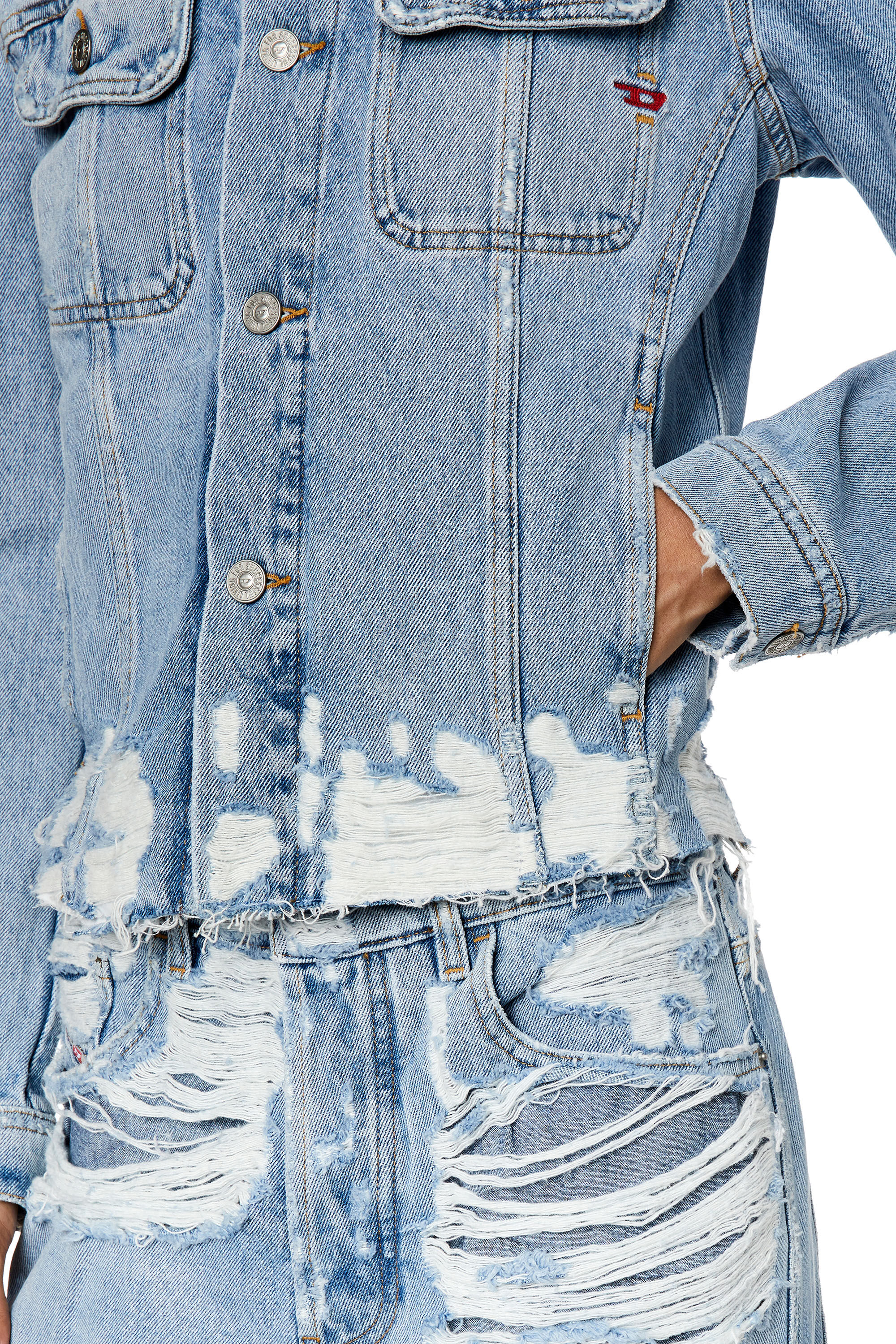 Diesel - DE-BONNY-S3, Veste trucker en denim effet destroy Femme in Bleu - 4