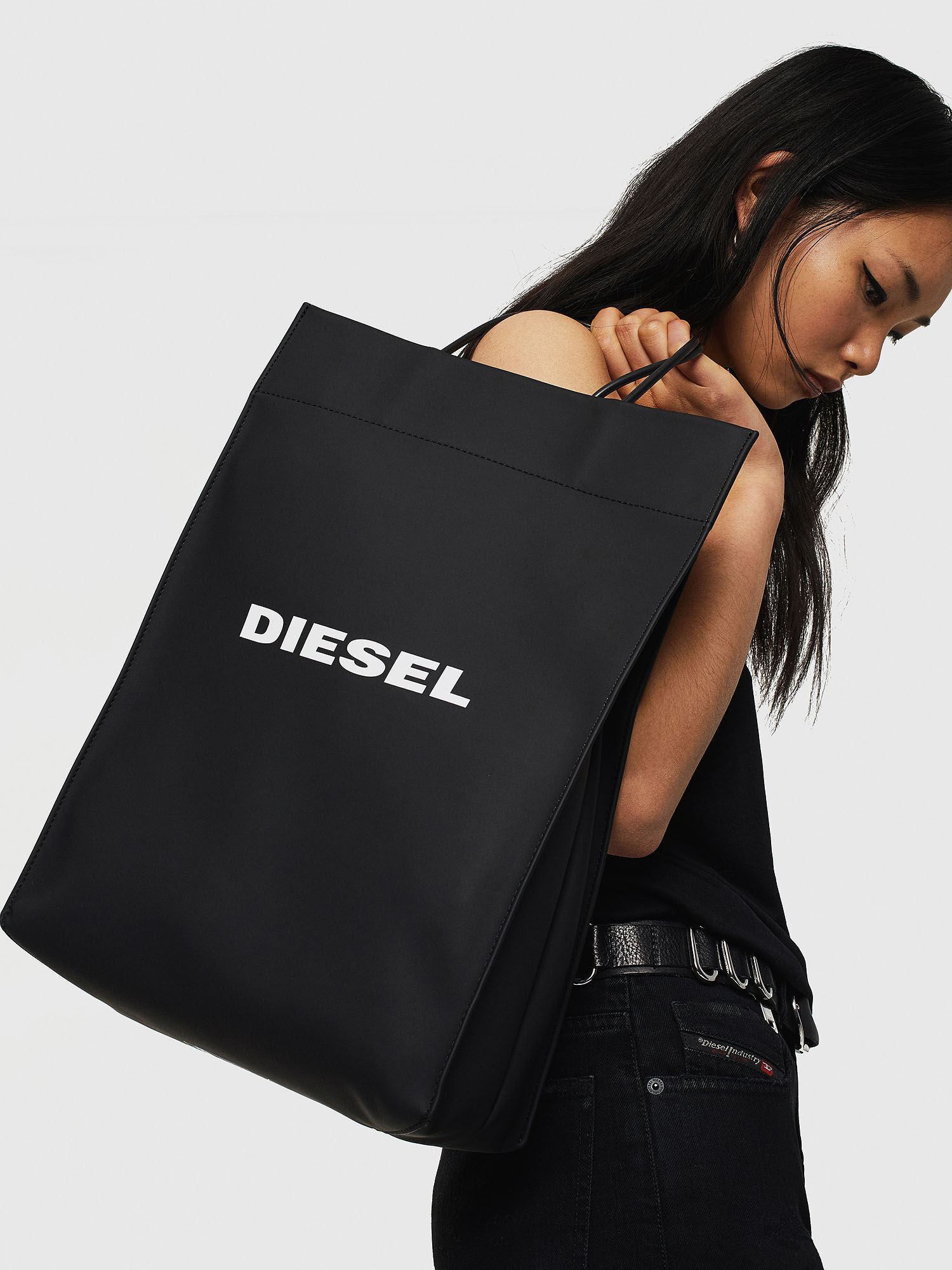 Diesel sakettone top