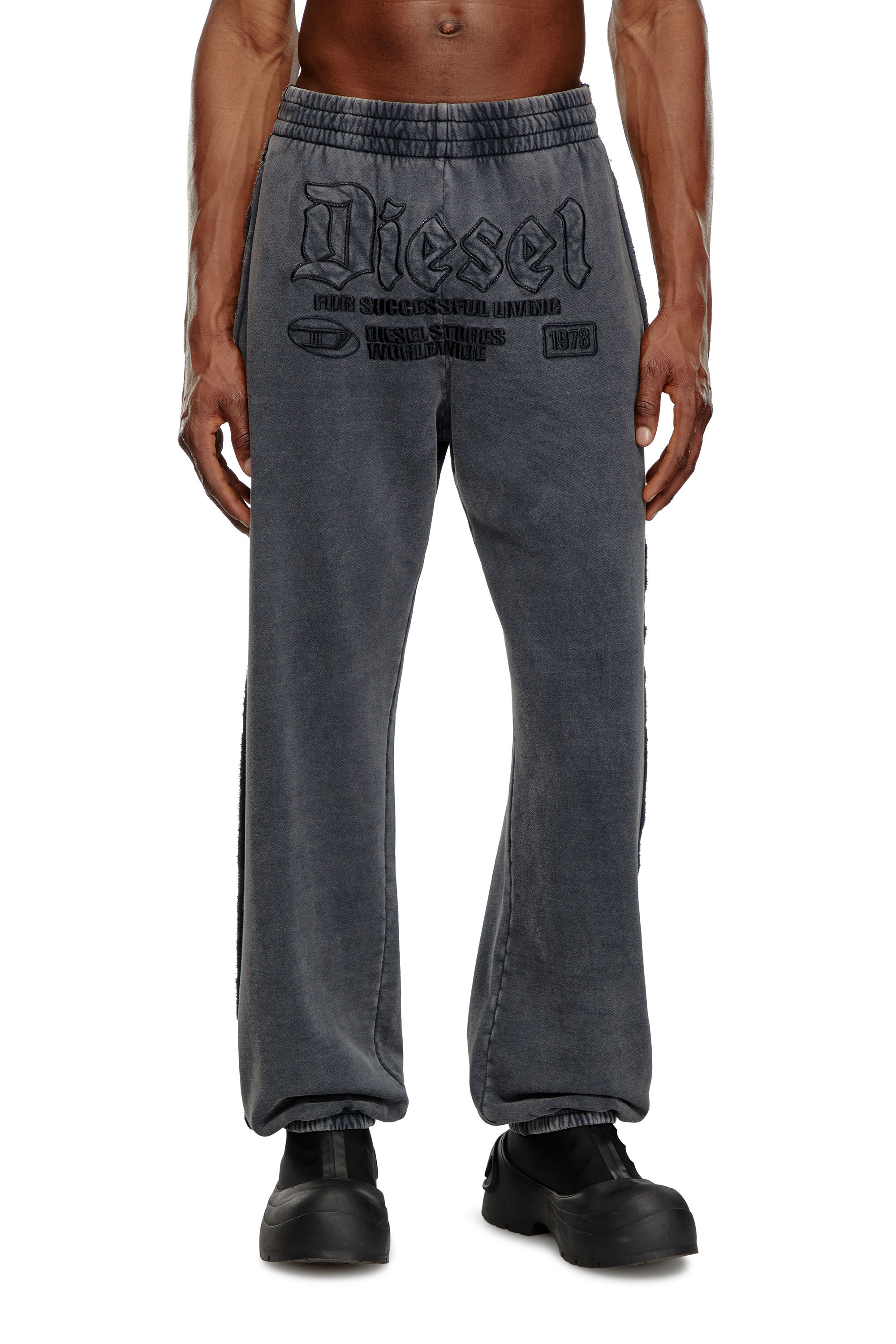 2024春の新作 embroidered with pants Track Men's logos Diesel | Black | パンツ