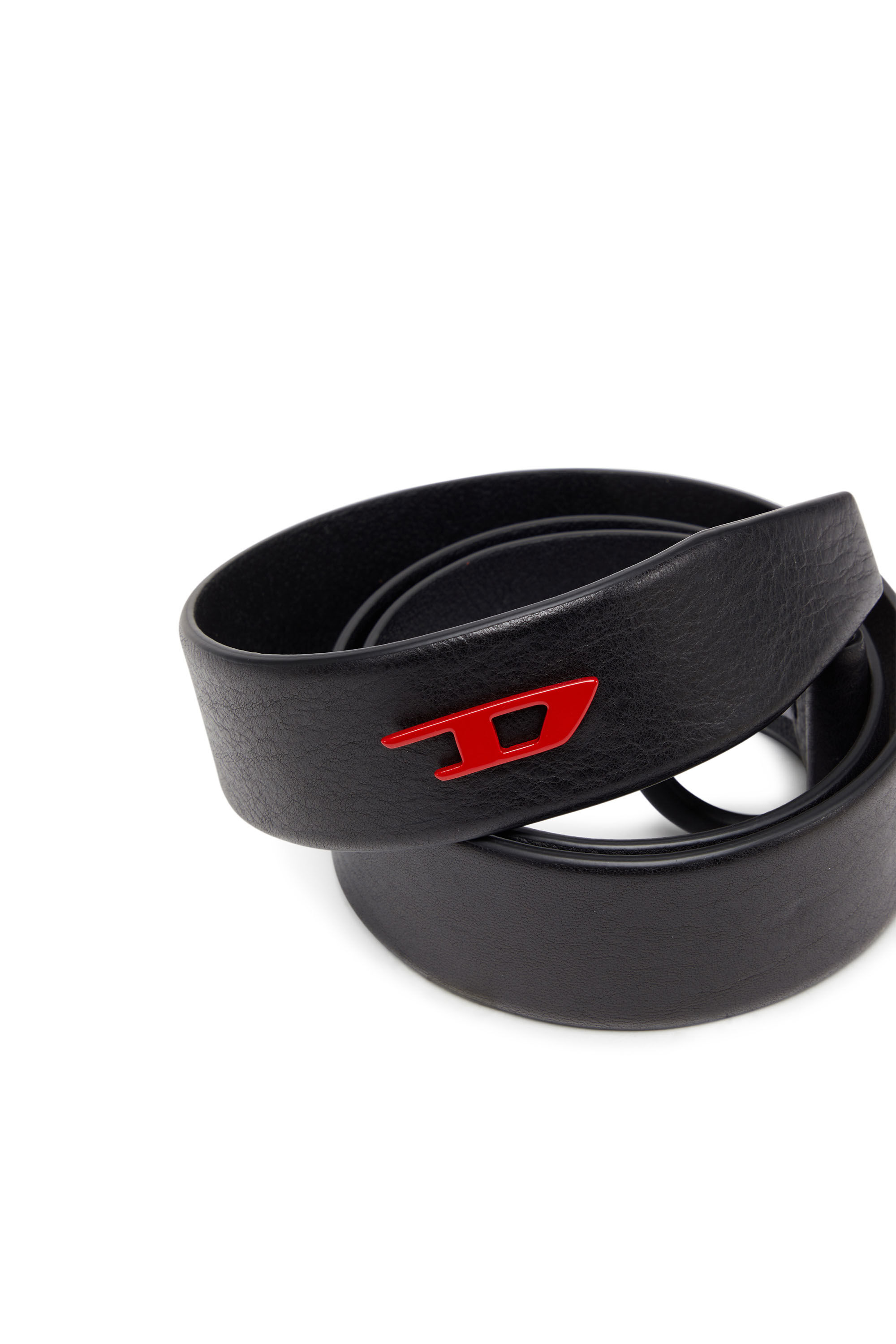 Belt with d rings outlet