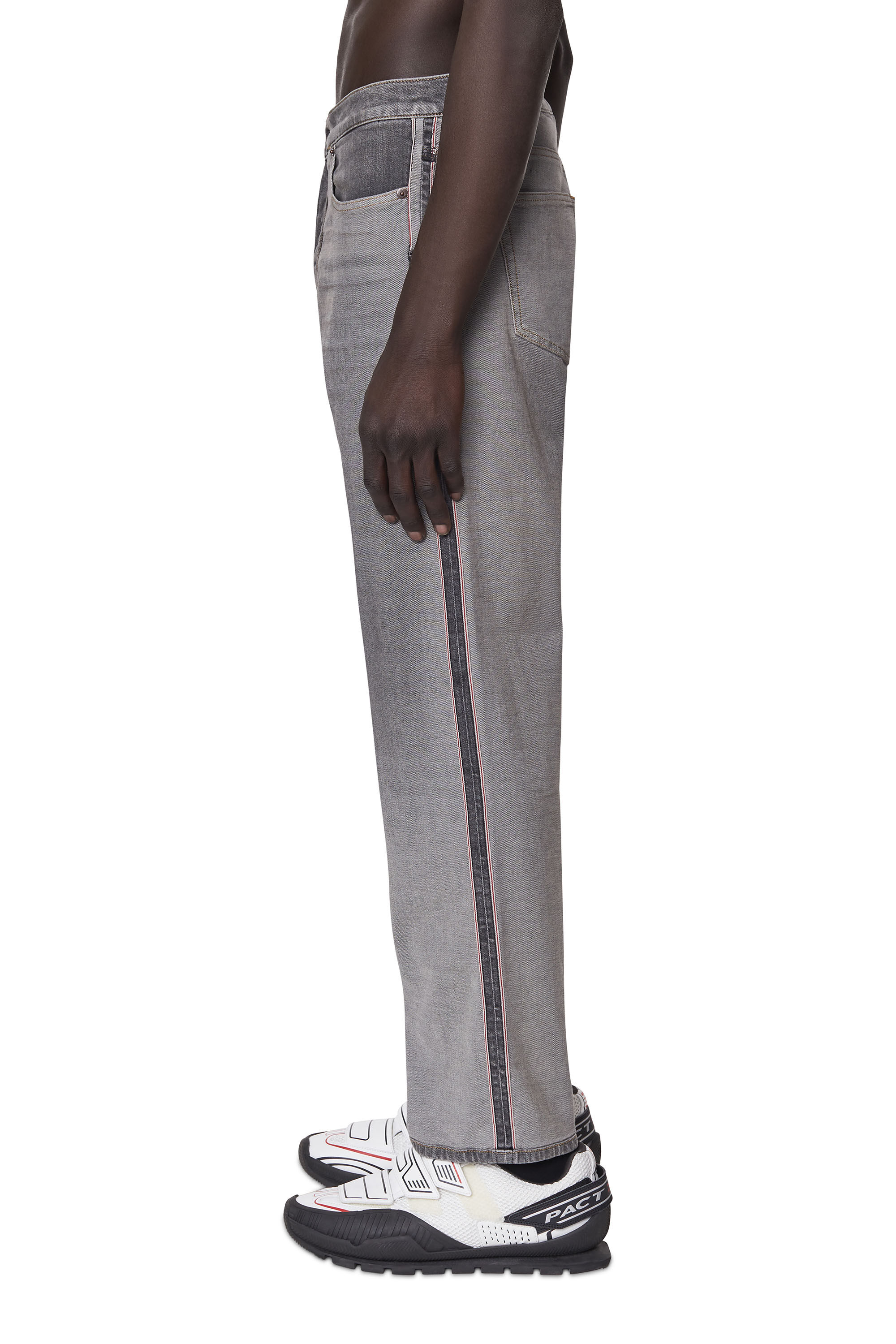 Diesel - 2020 D-Viker 068AD Straight Jeans, Black/Dark Grey - Image 4