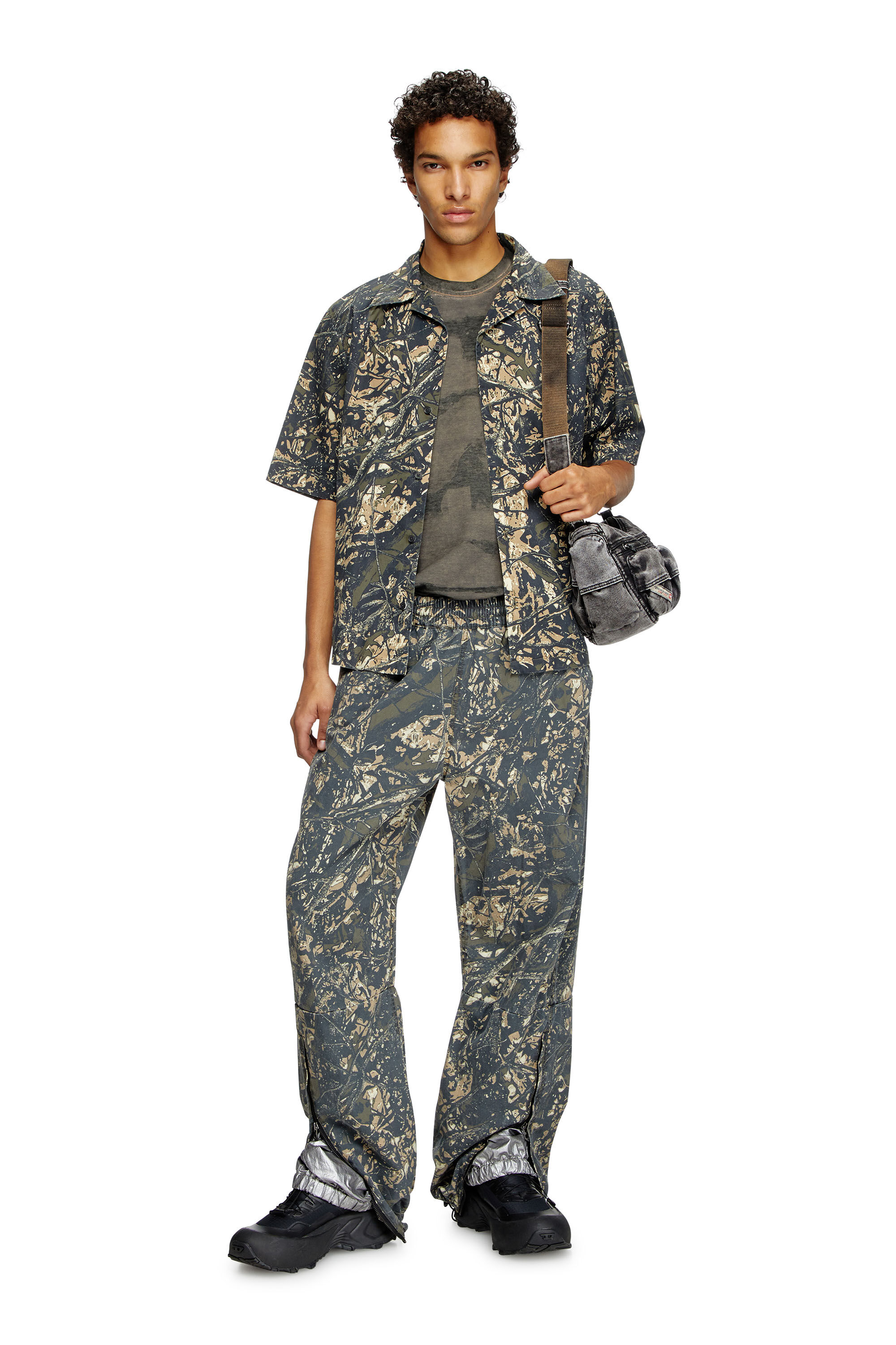Diesel - S-LINT, Male's Short sleeved shirt with camo print in Brown/Green - 1