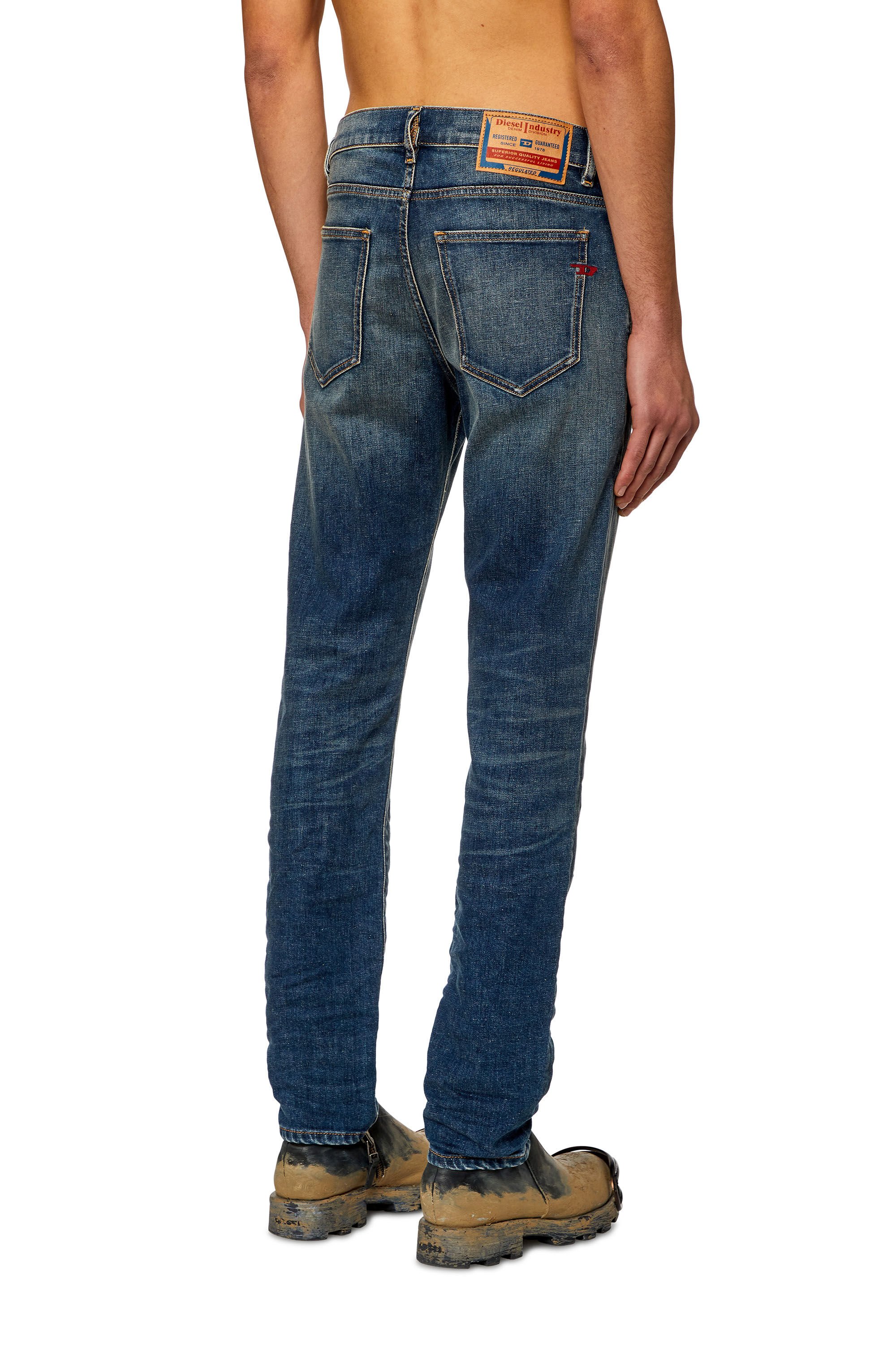 Diesel - Slim Jeans 2019 D-Strukt 09H49, Bleu Foncé - Image 4
