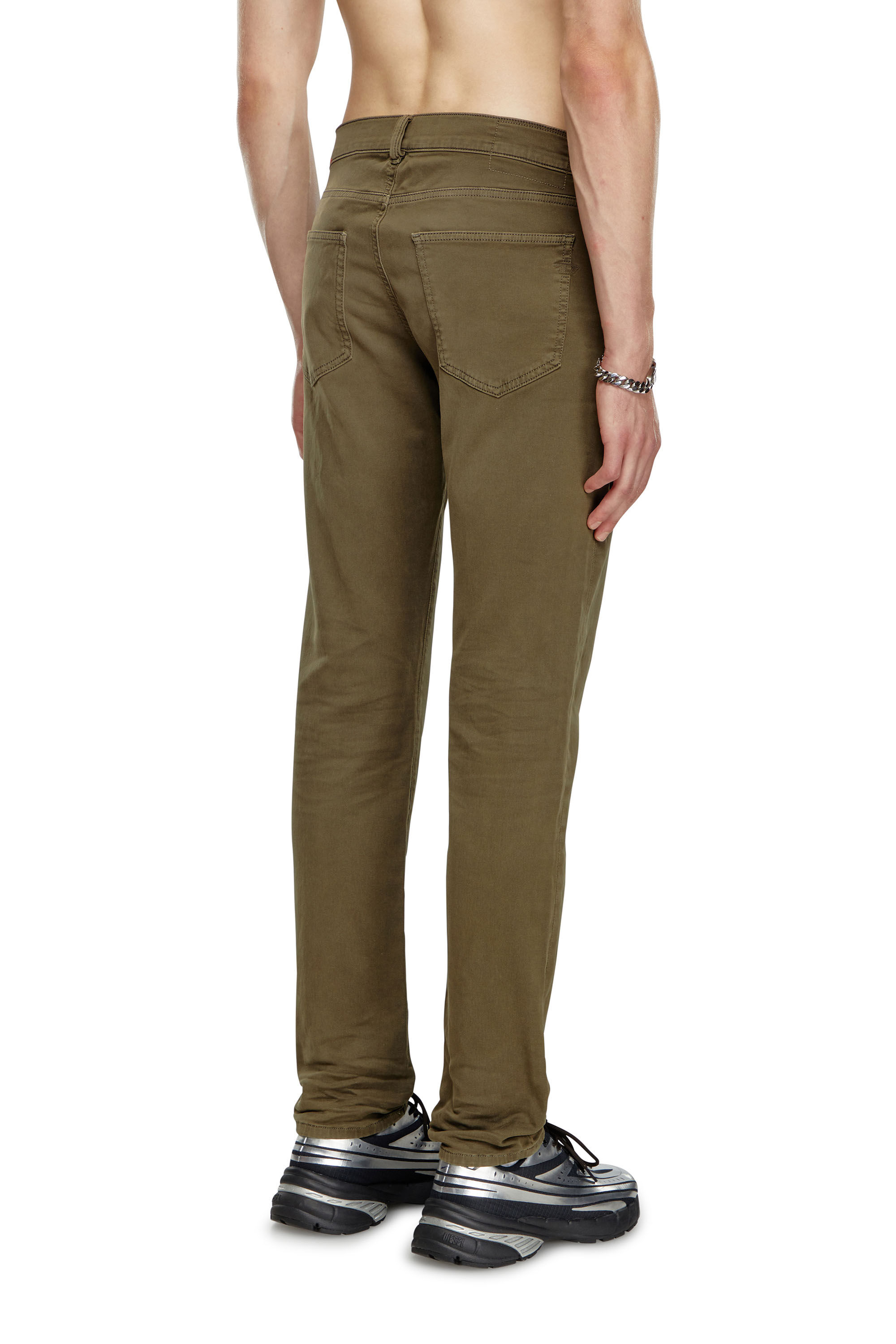 Diesel - Male's Slim 2060 D-Strukt Joggjeans® 0670M, Military Green - 4