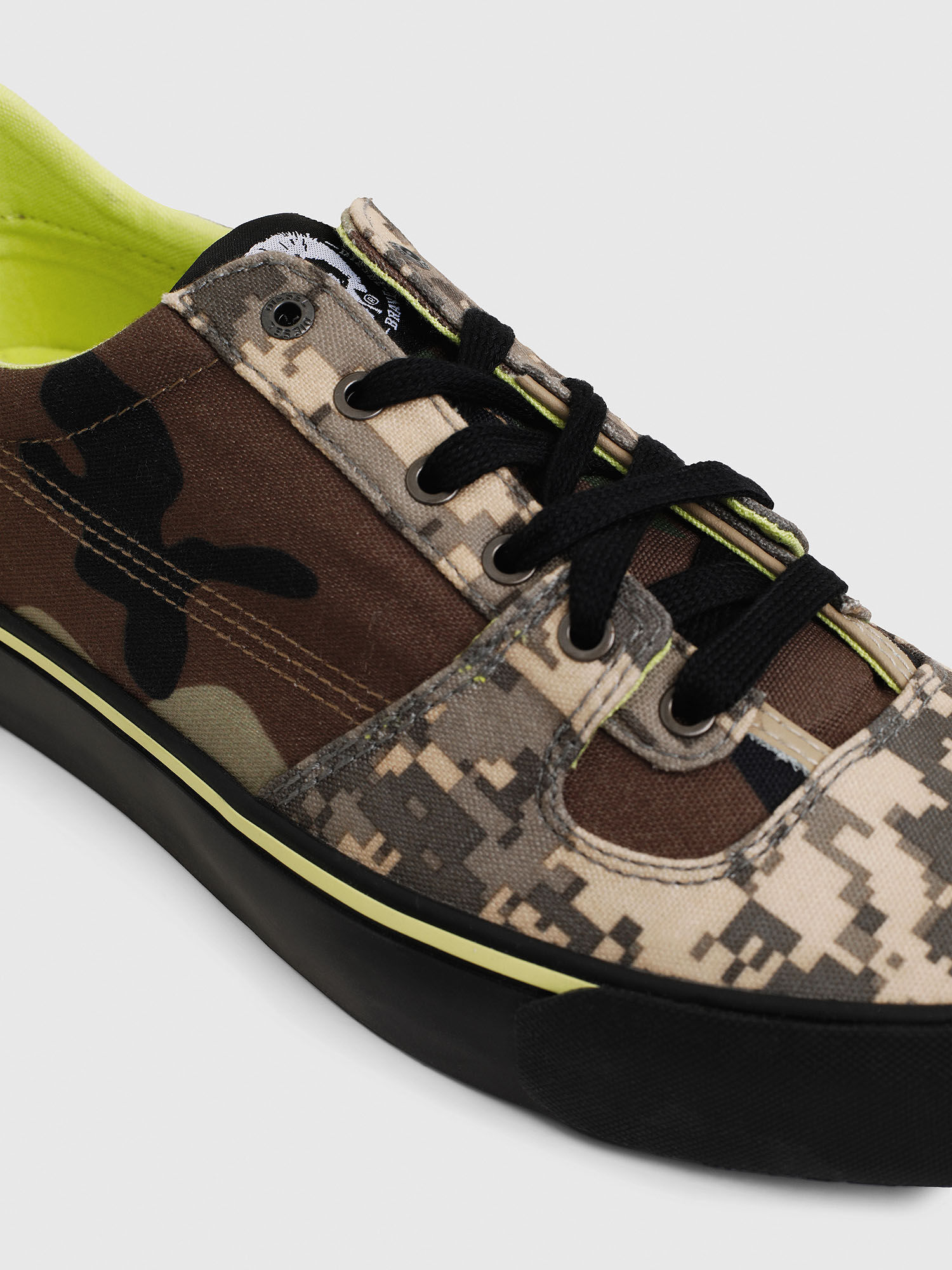 Diesel s on sale flip low