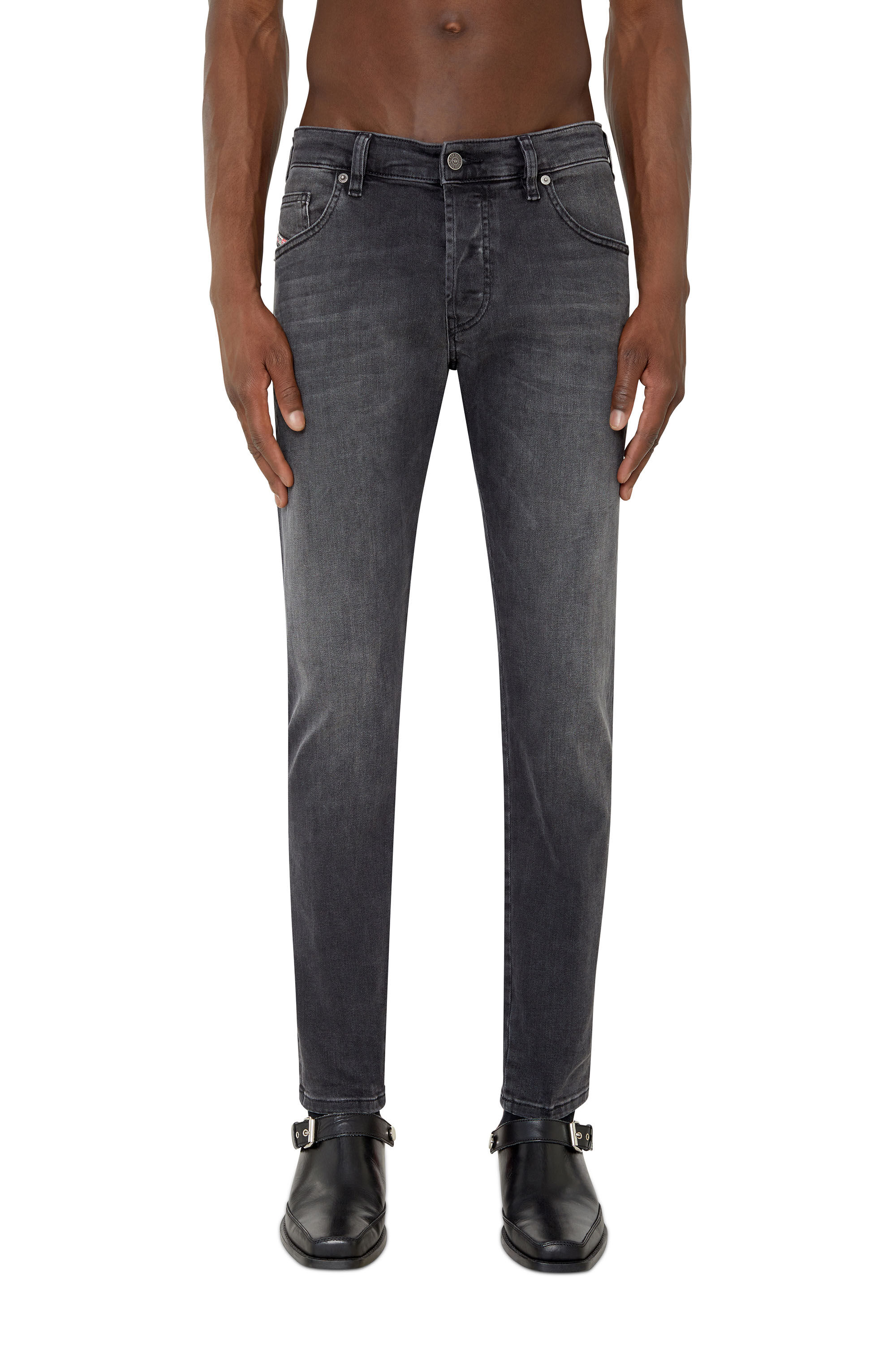 Men s Tapered Jeans Black Dark grey Diesel D Yennox