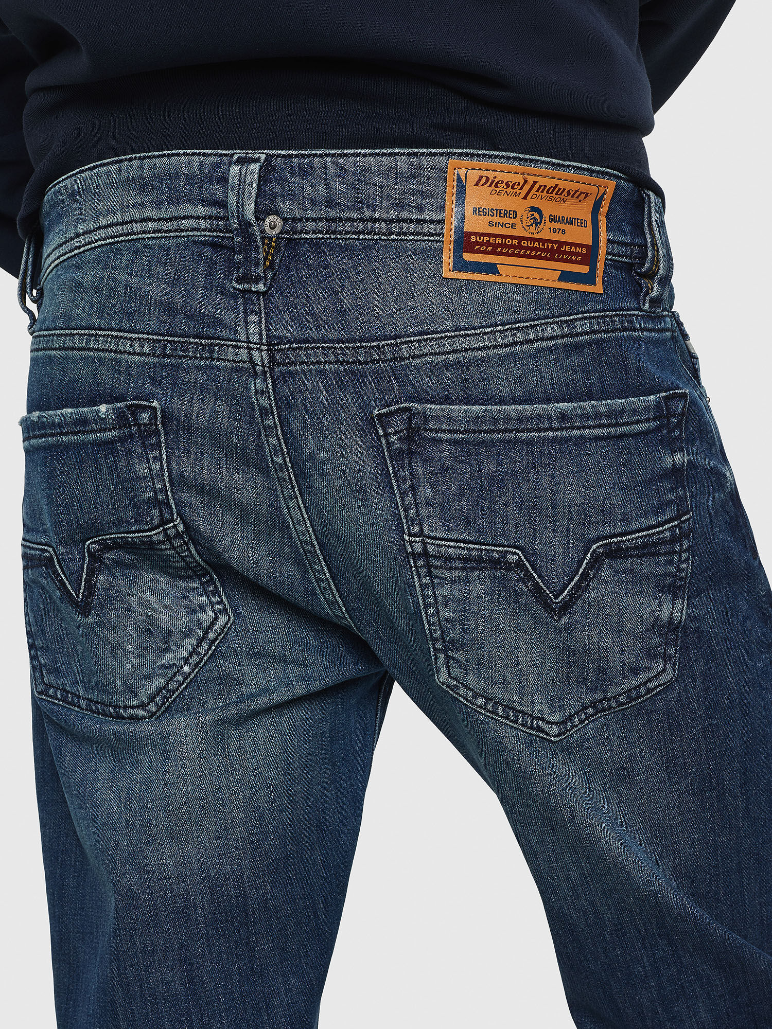 Diesel jeans hot sale larkee 008xr