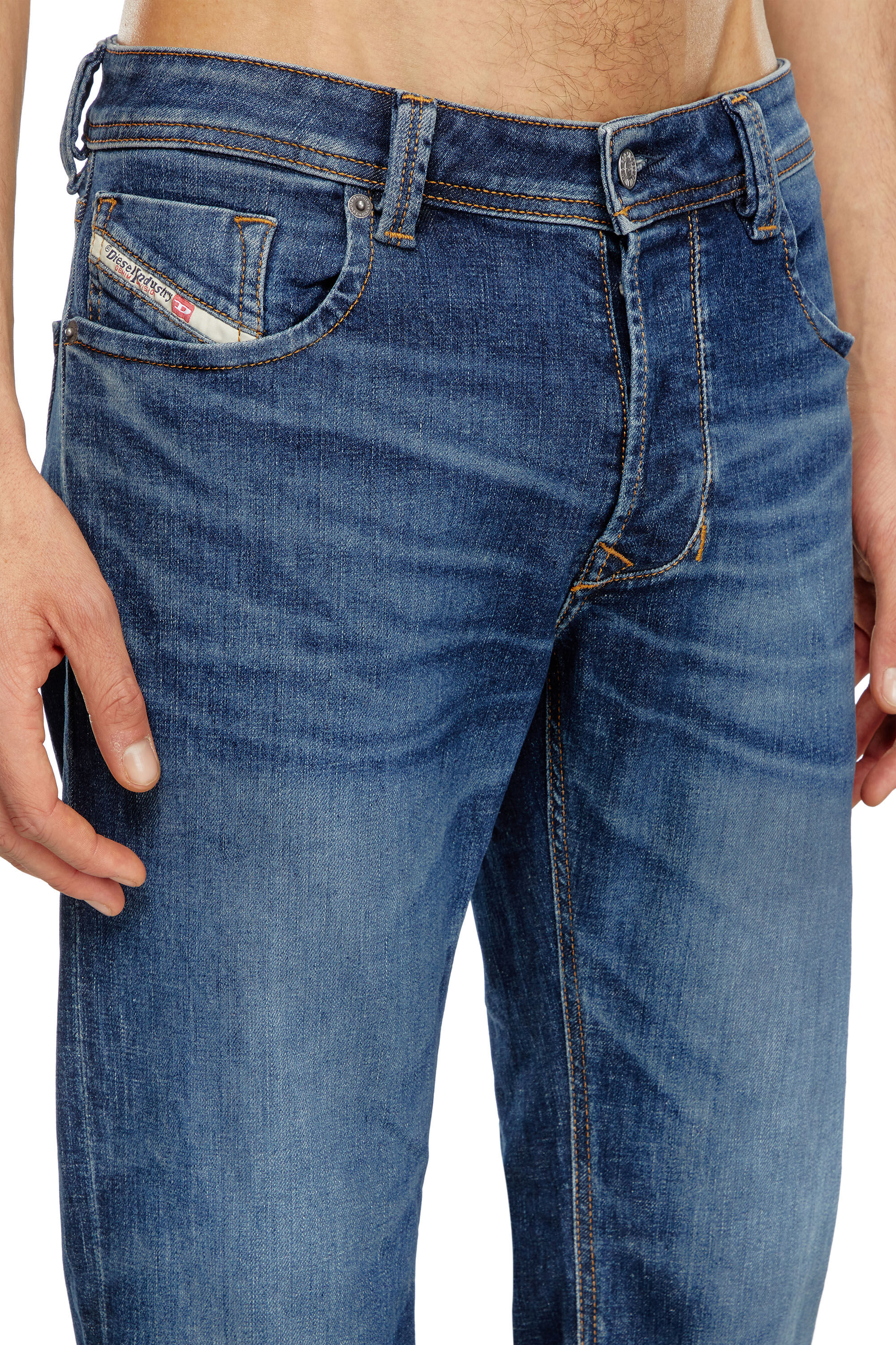 Diesel - Regular Jeans 1985 Larkee 09J47 Homme, Bleu Foncé - Image 5