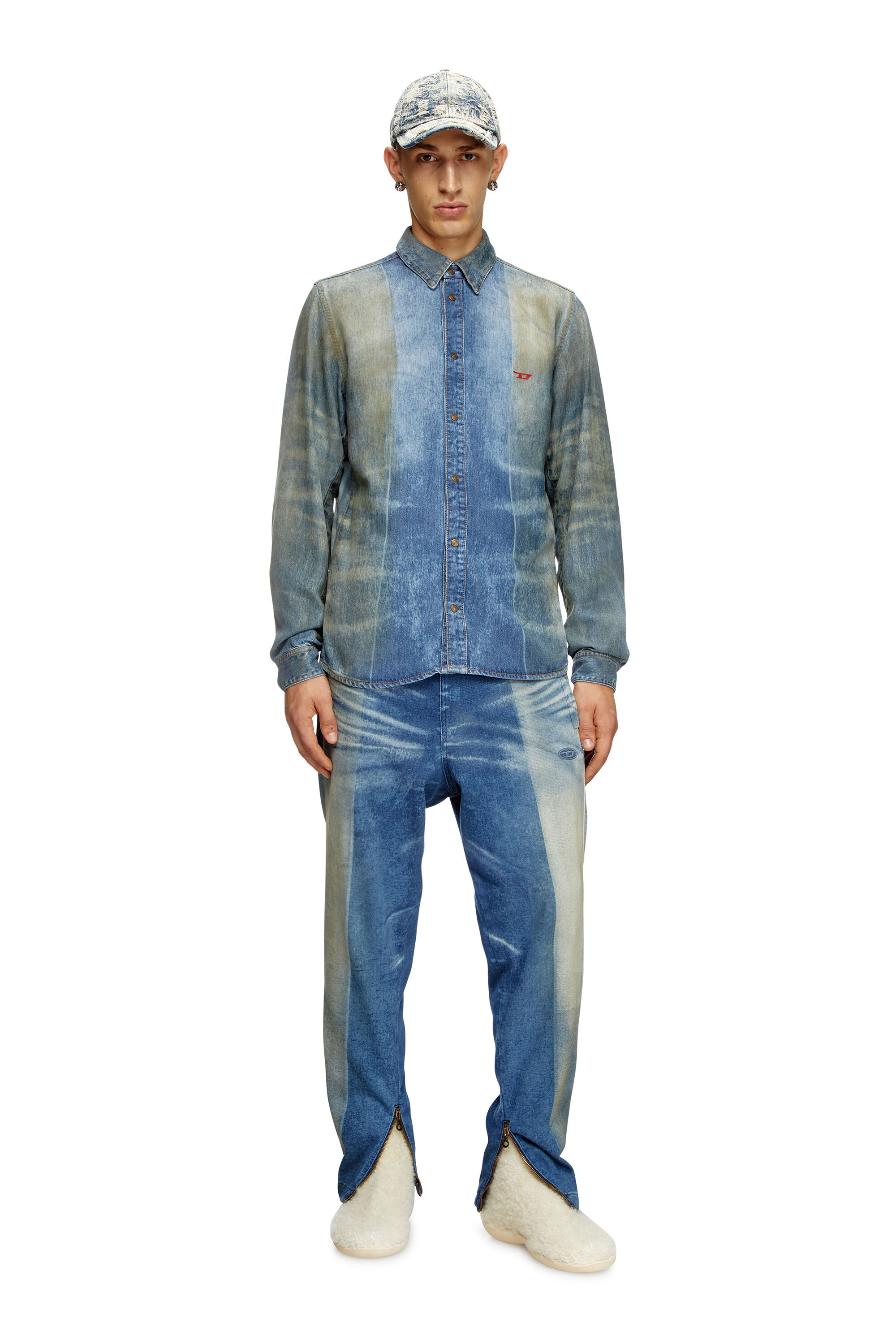 Diesel - D-FITTY-FSF, Chemise en denim avec plis solarisés Homme in Bleu - 1