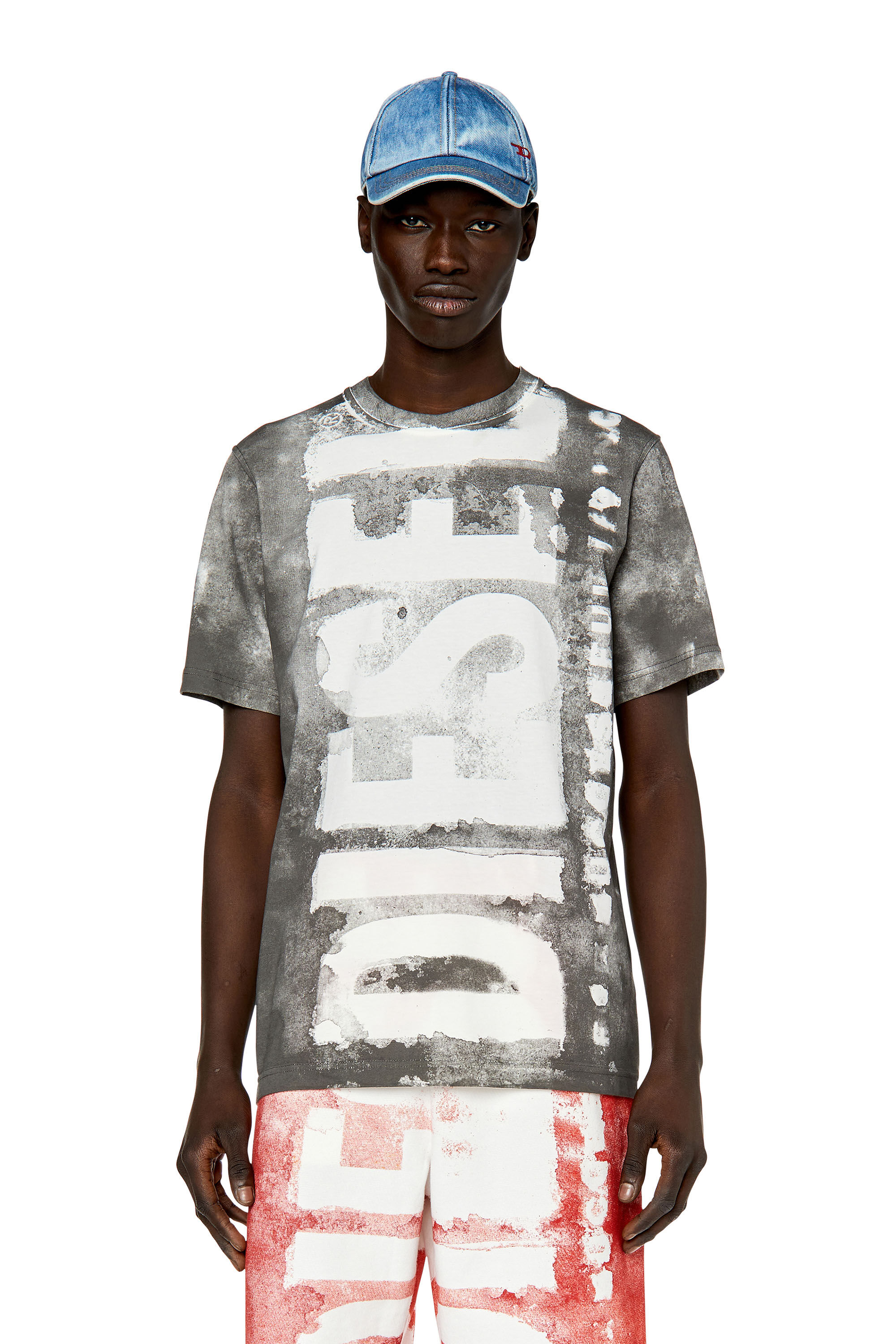 Diesel - T-JUST-G12, Male's T-shirt with bleeding logo in Grey - 3