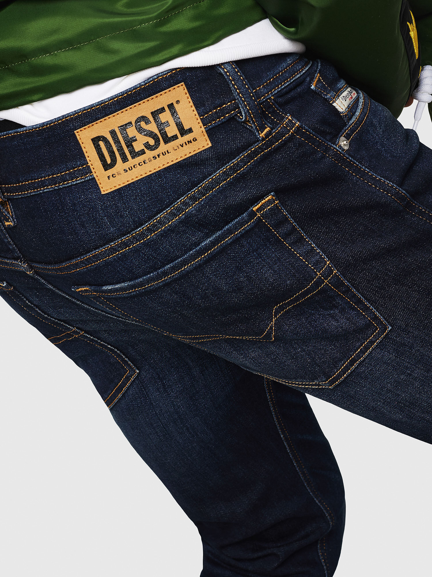 Diesel sleenker deals 083aw