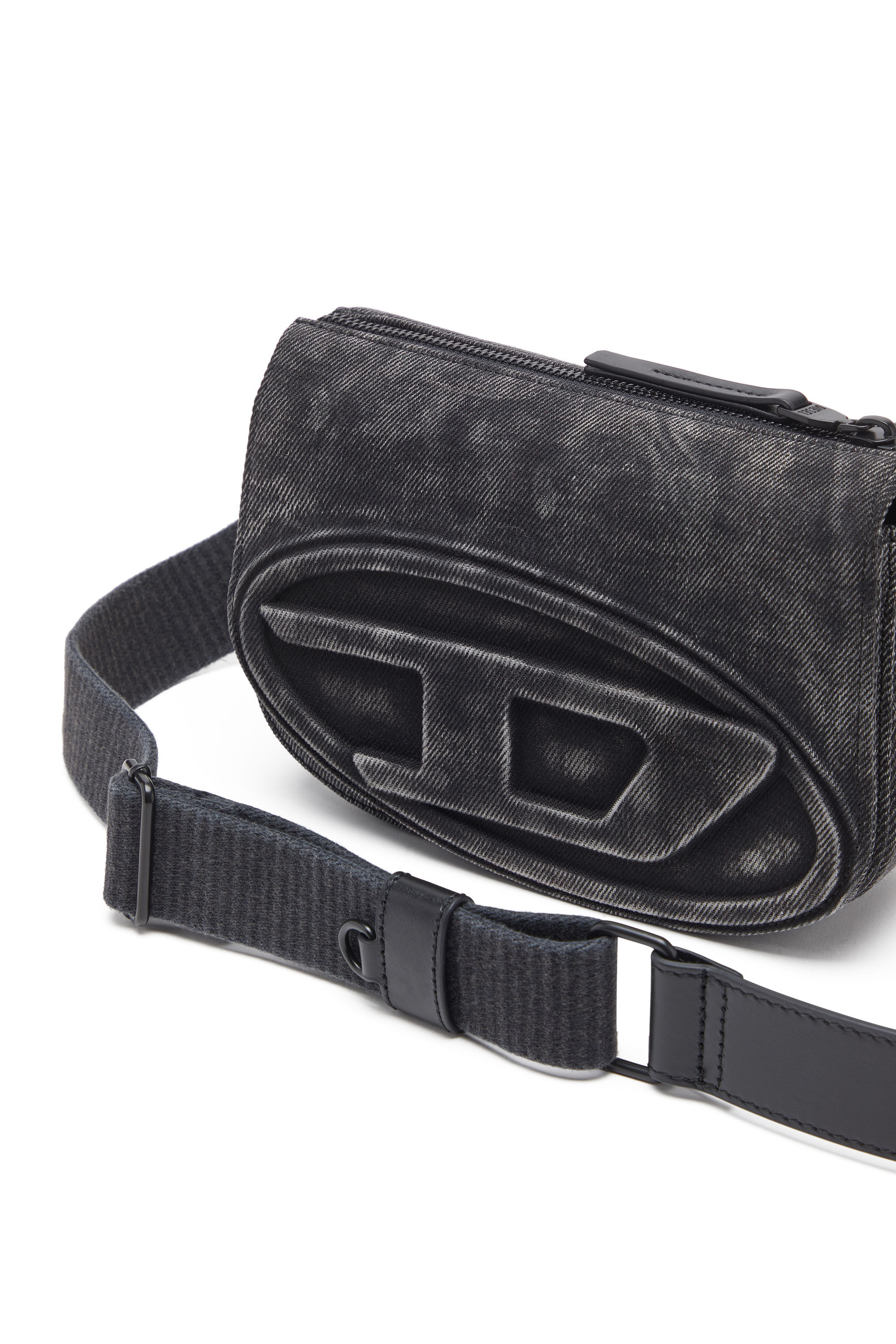 Diesel - 1DR CAMERA BAG, 1DR-Sac Camera en denim stonewashed Mixte in Noir - 5