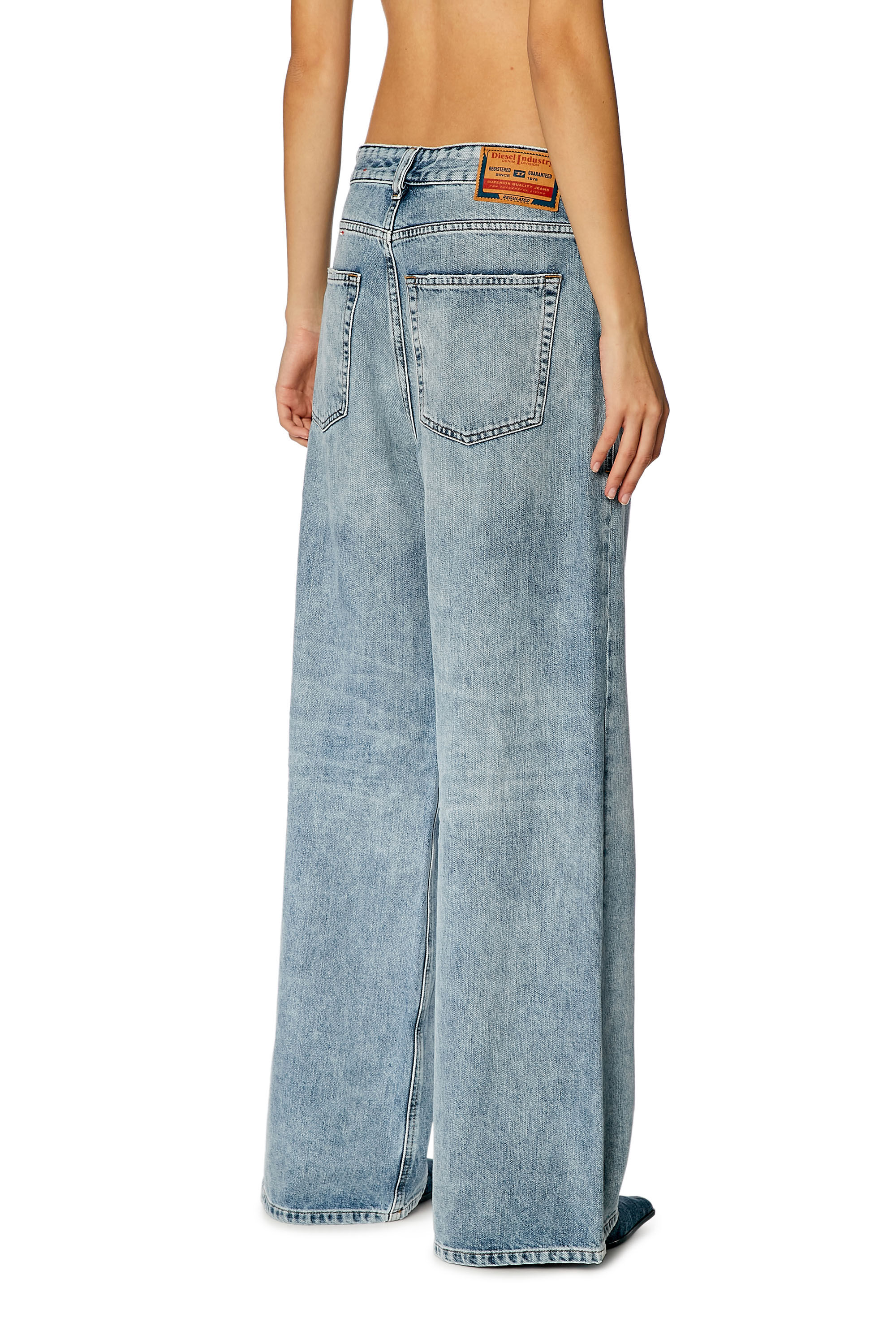 Diesel - Relaxed Jeans 1996 D-Sire 09H57 Femme, Bleu Clair - Image 4