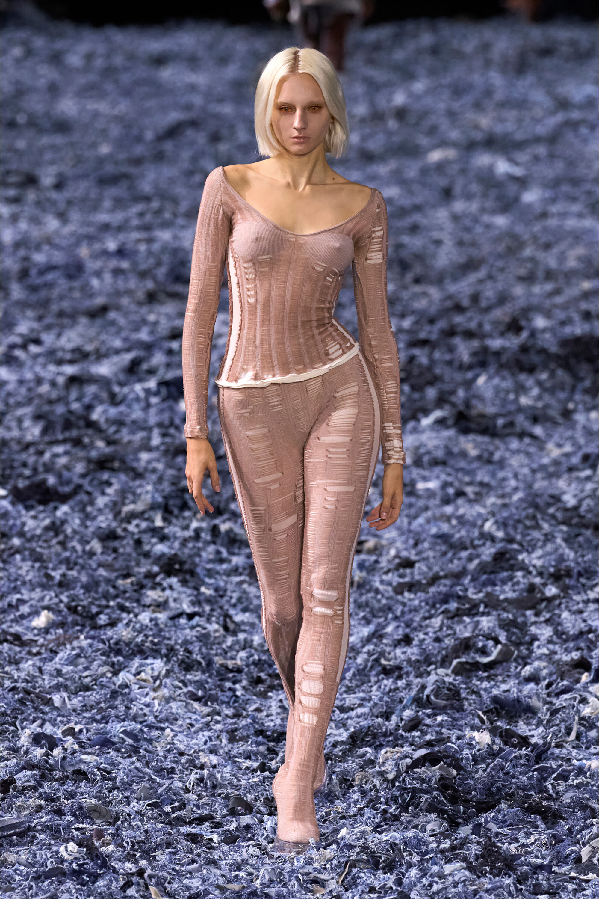 Diesel - M-CALAI, Top sans coutures avec illusion de lingerie Femme in Beige - 6