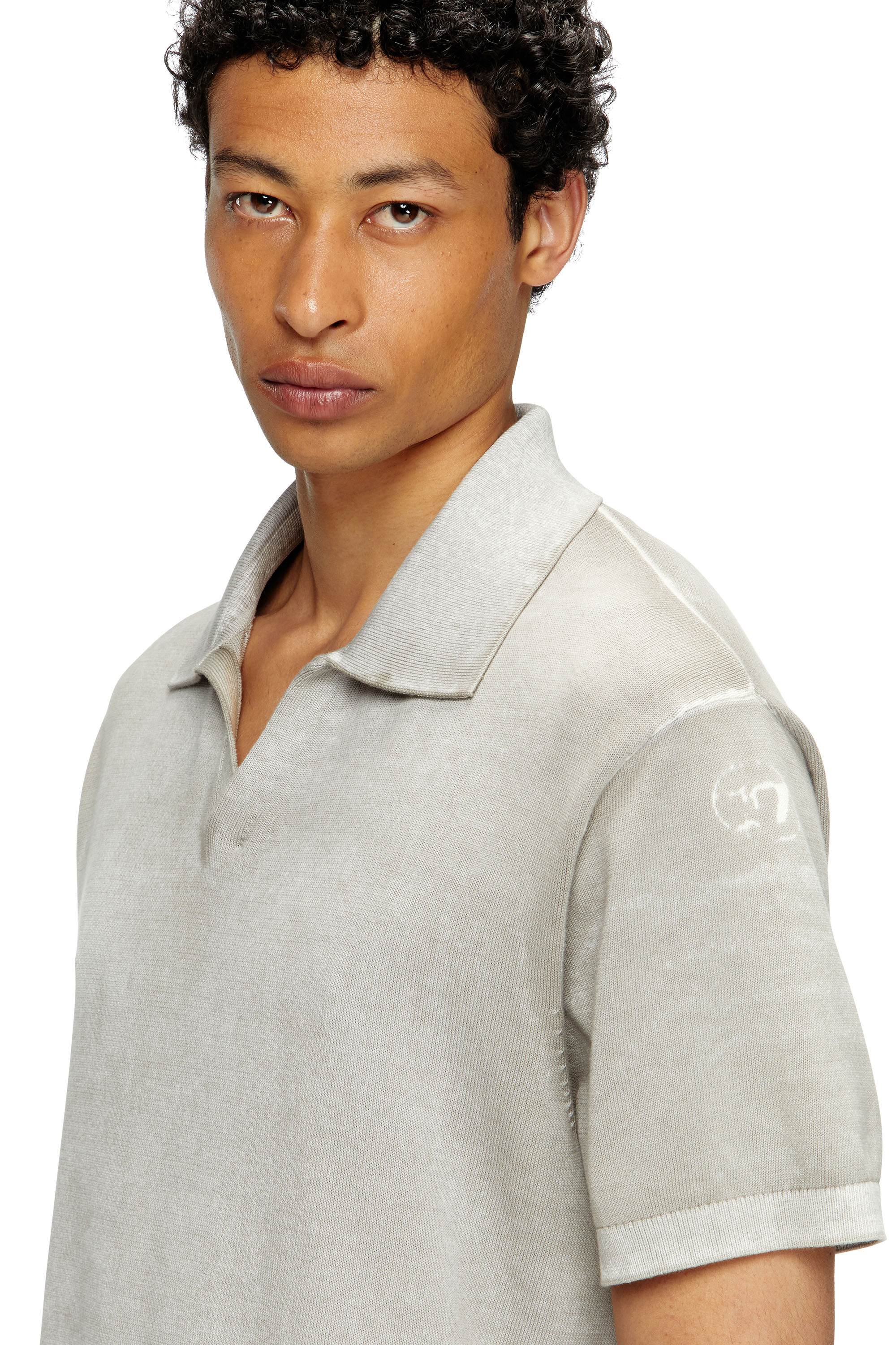 Diesel - K-LORENZO-SS, Pull polo à manches courtes avec imprimé inversé Homme in Gris - 4