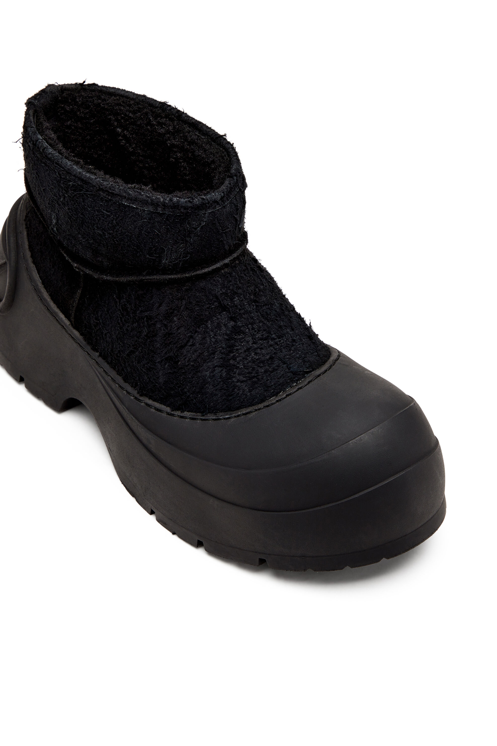 Diesel - D-DONALD MONTONE, Male's D-Donald-Chunky ankle boot with lug sole in Black - 6