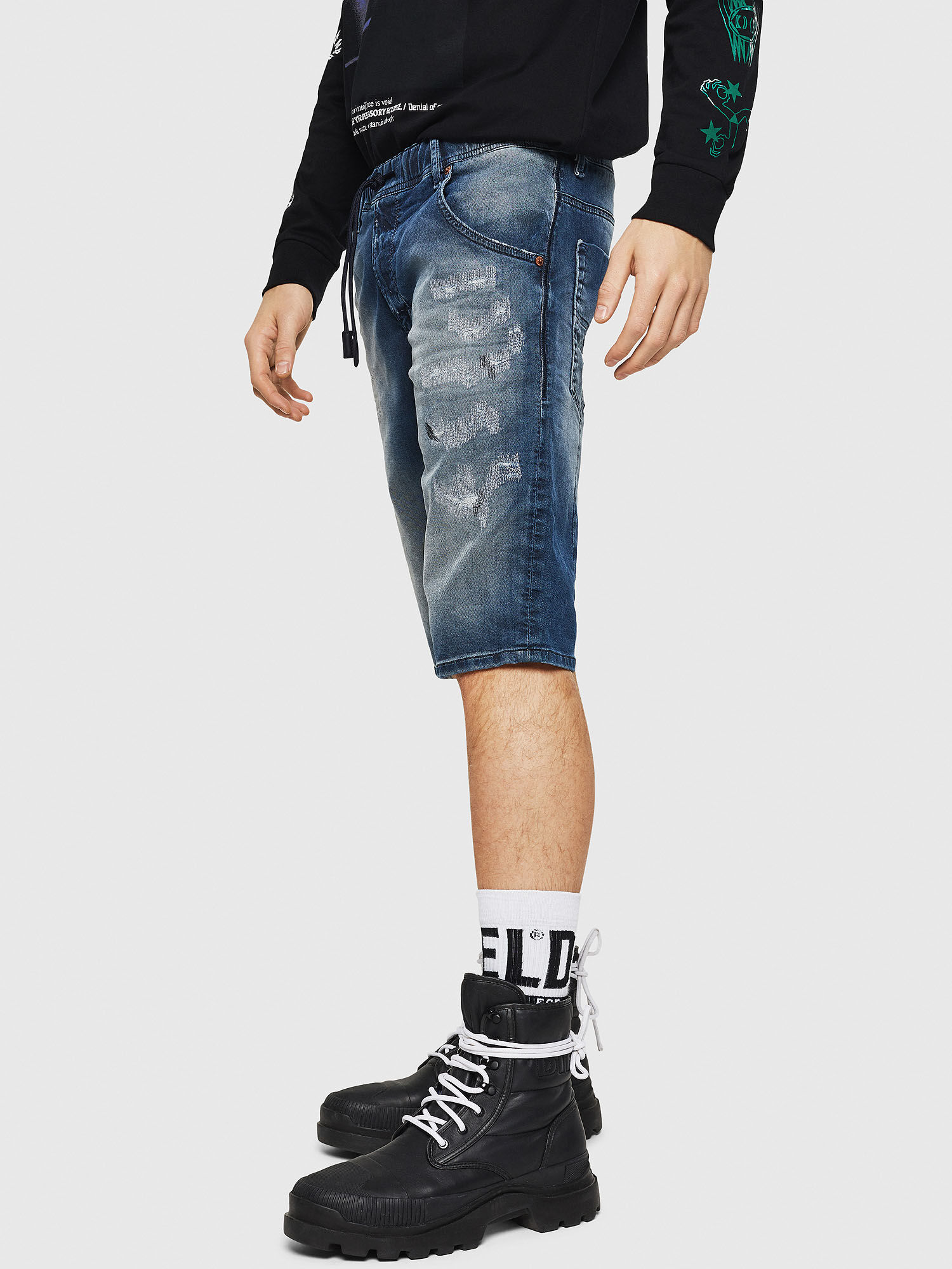 JOGGJEANS2021SS DIESEL D-KROOSHORT-Y-GO W28 ジョグ - デニム/ジーンズ