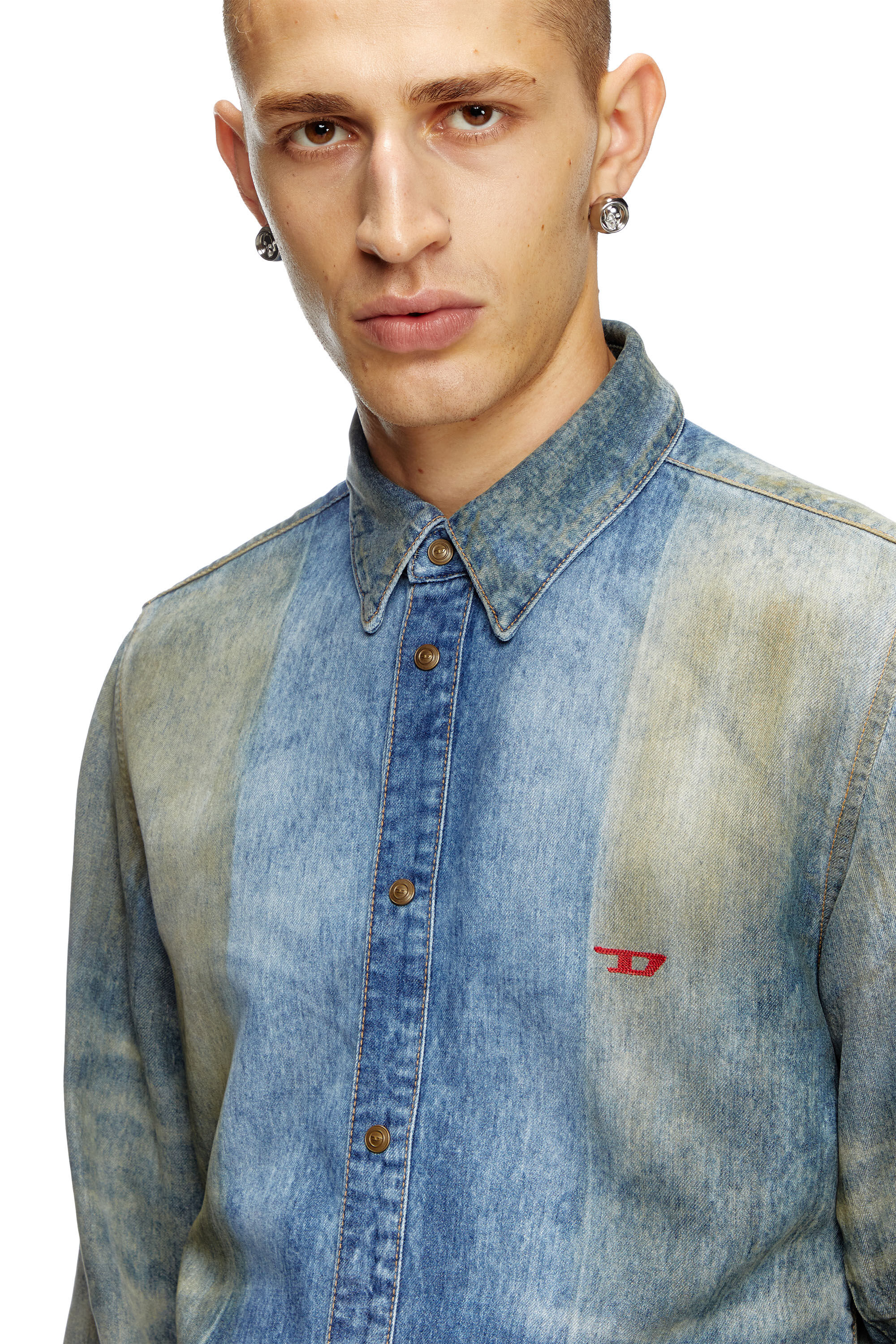 Diesel - D-FITTY-FSF, Male's Denim shirt with solarised folds in Medium Blue - 4