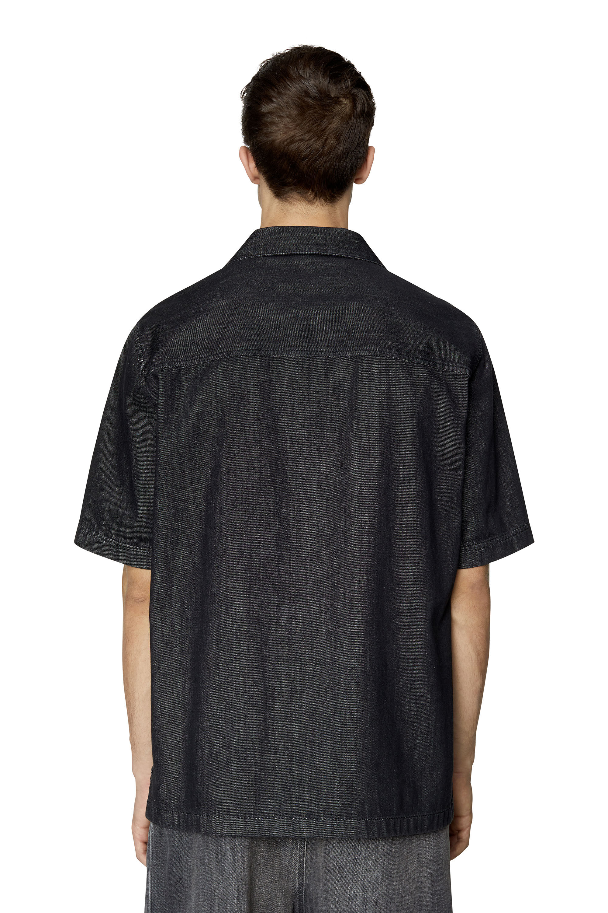 Diesel - D-PAROSHORT, Chemise bowling en denim rinse Homme in Noir - 5