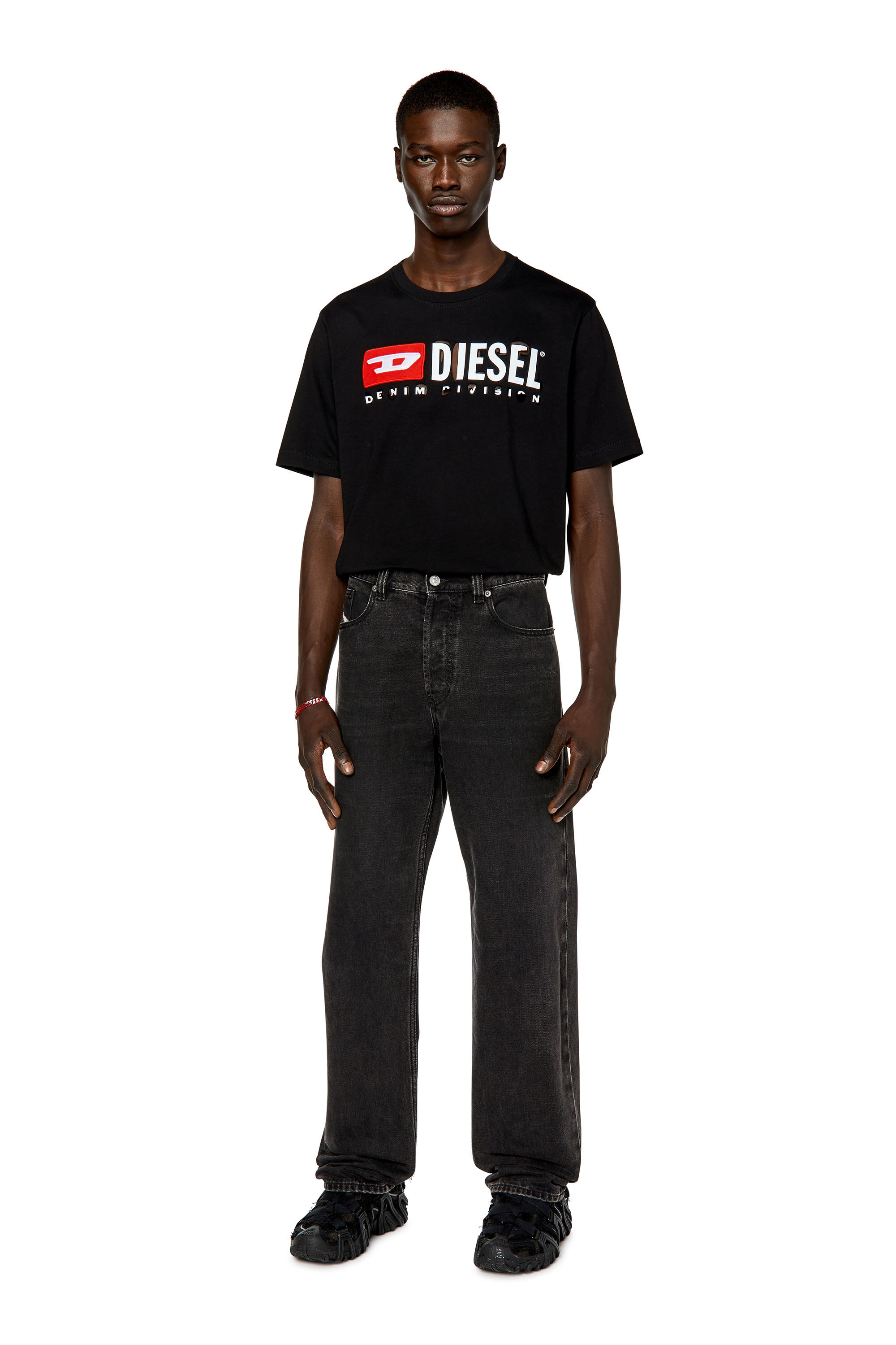 Diesel - T-JUST-DIVSTROYED, T-shirt avec lettrage peel-off Homme in Noir - 1