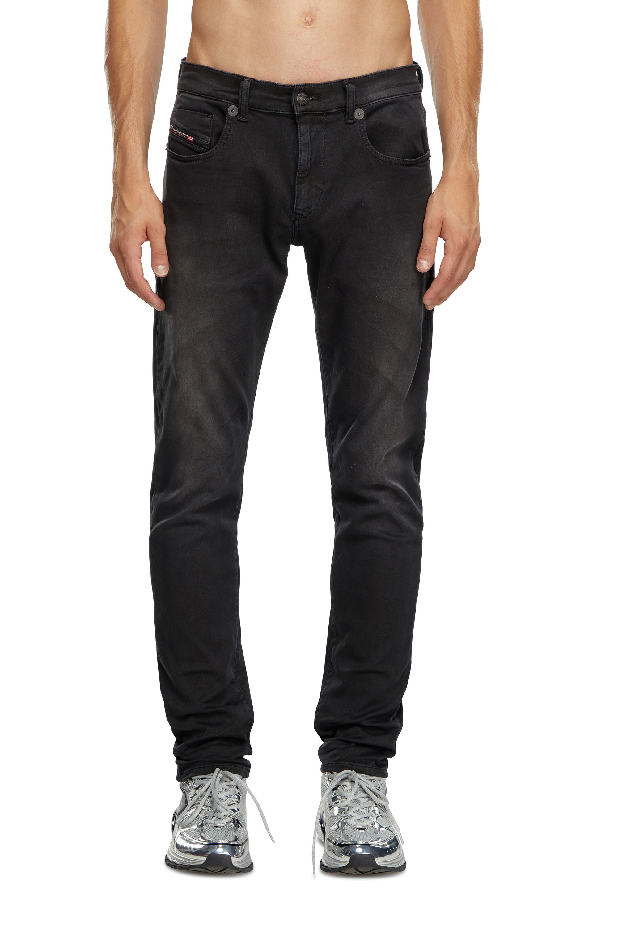 Diesel - Male's Slim 2060 D-Strukt Joggjeans® 0670M, Black/Dark Grey - 3