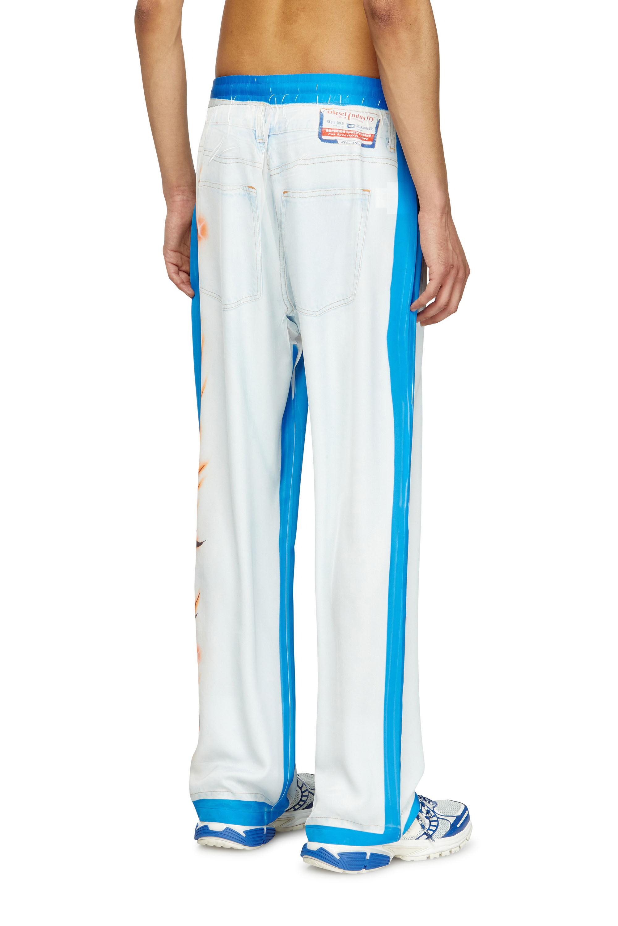 Diesel - P-AFTER-GRAFFITI-JAP, Pantalon avec fit relaxed et imprimé graffiti Mixte in Polychrome - 4