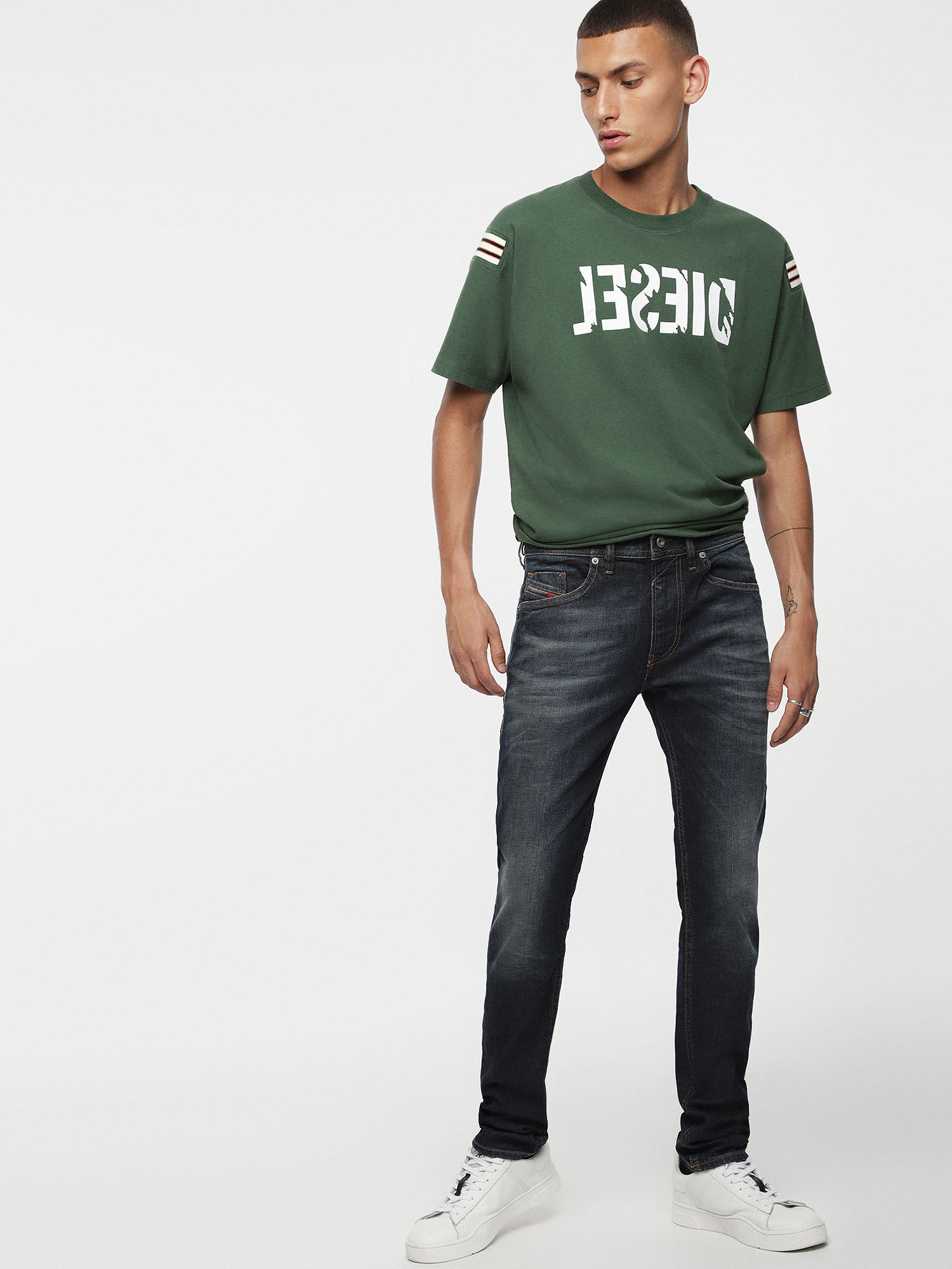 084zu sale