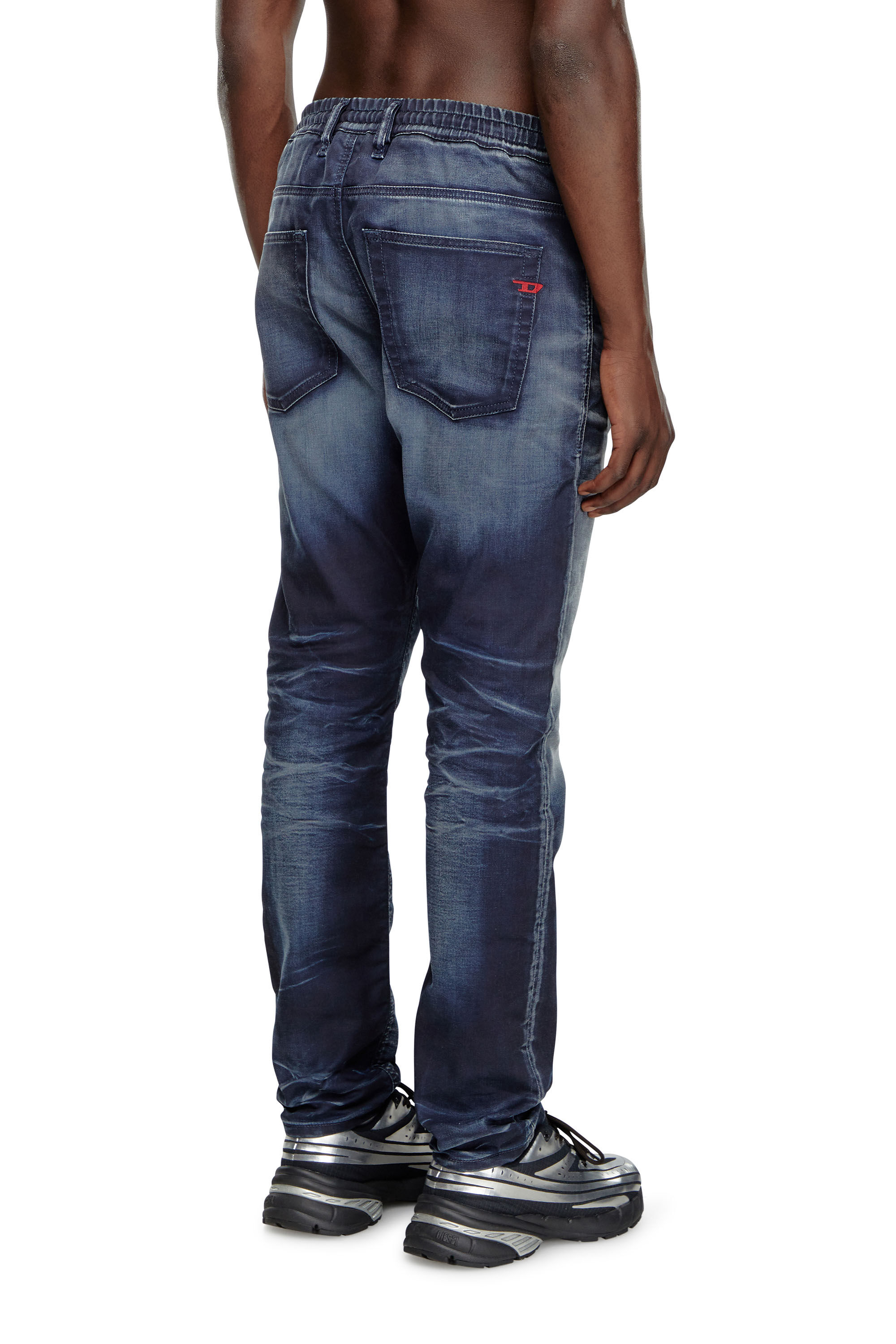 Diesel - Homme Tapered 2030 D-Krooley Joggjeans® 068MD, Bleu Foncé - Image 4