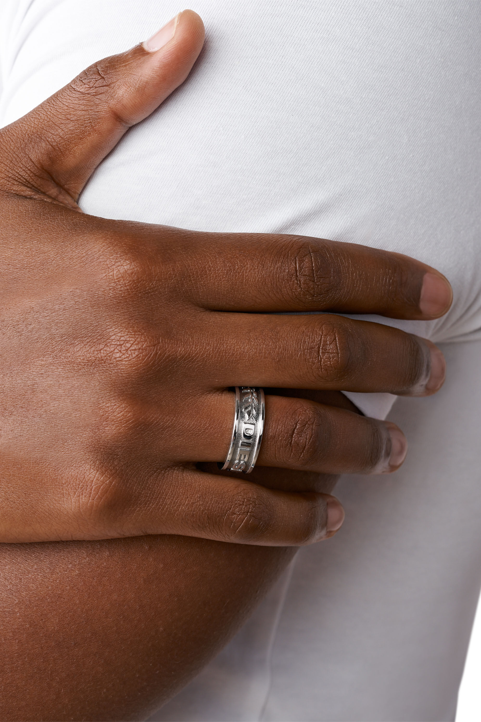 Diesel - DX1108, Male's Anello con logo in rilievo in Silver - 3