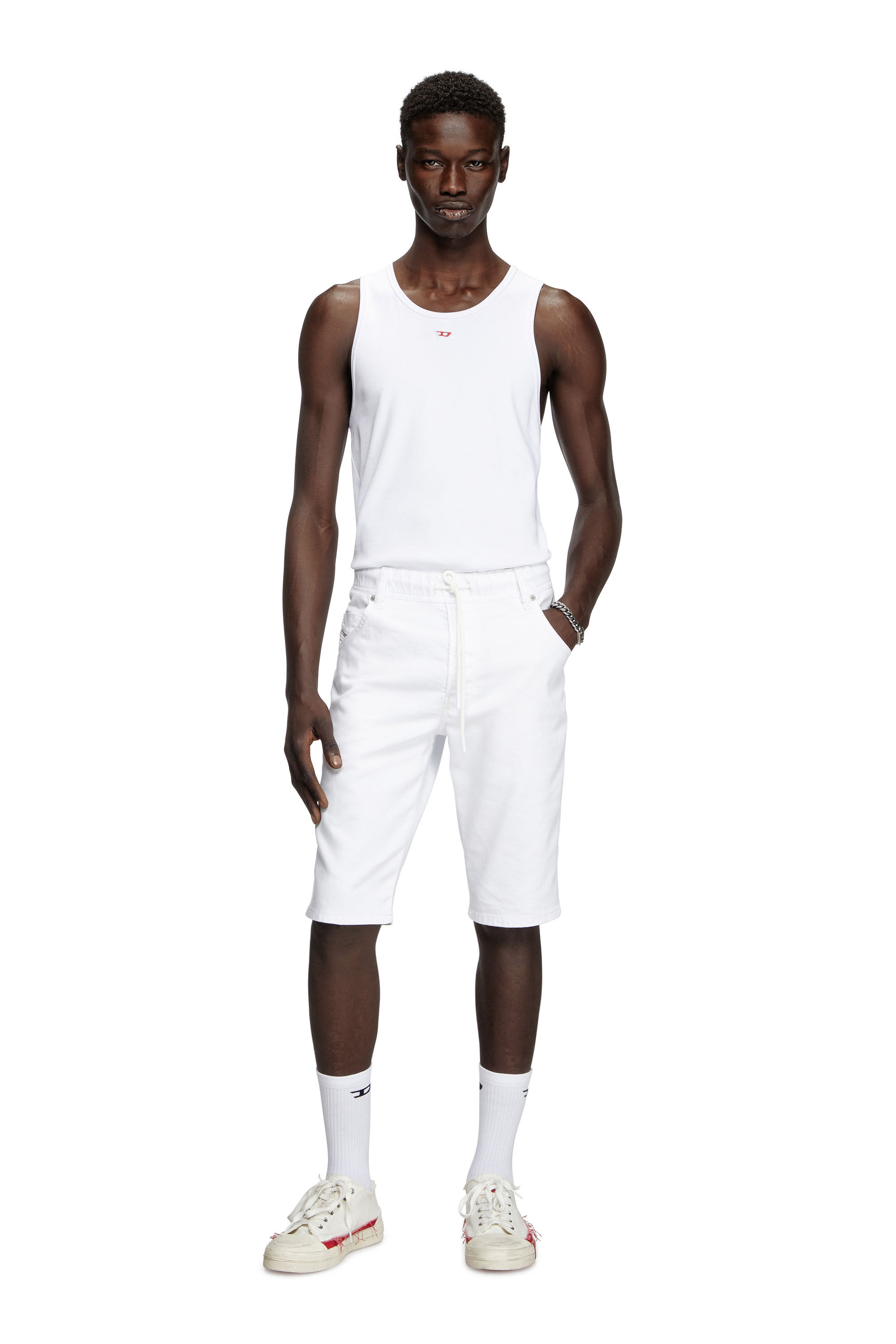 Diesel - D-KROOSHORT JOGGJEANS, Short slim en JoggJeans® uni Homme in Blanc - 3