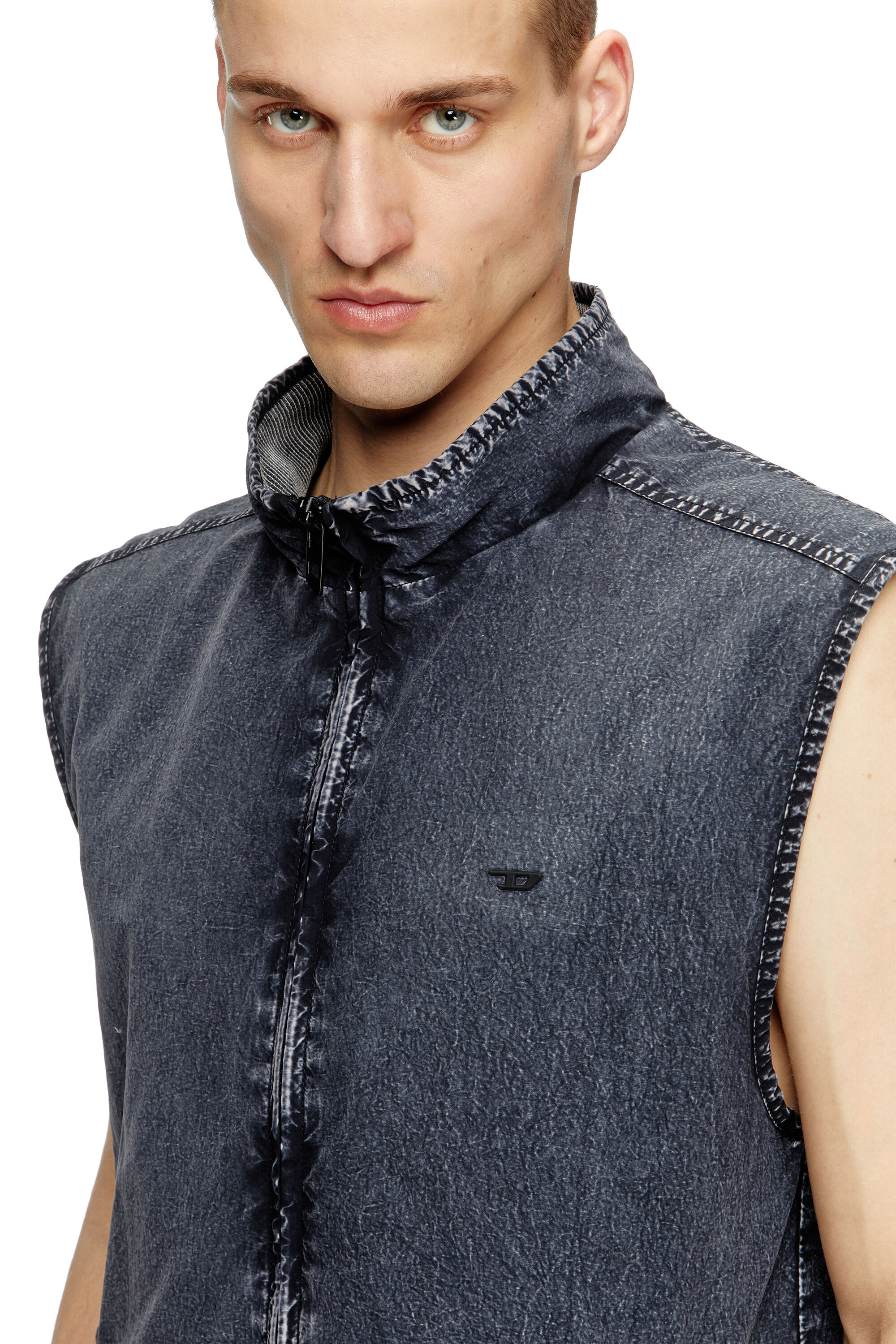 Diesel - J-ERB, Gilet en taslan de nylon recyclé Homme in Noir - 4