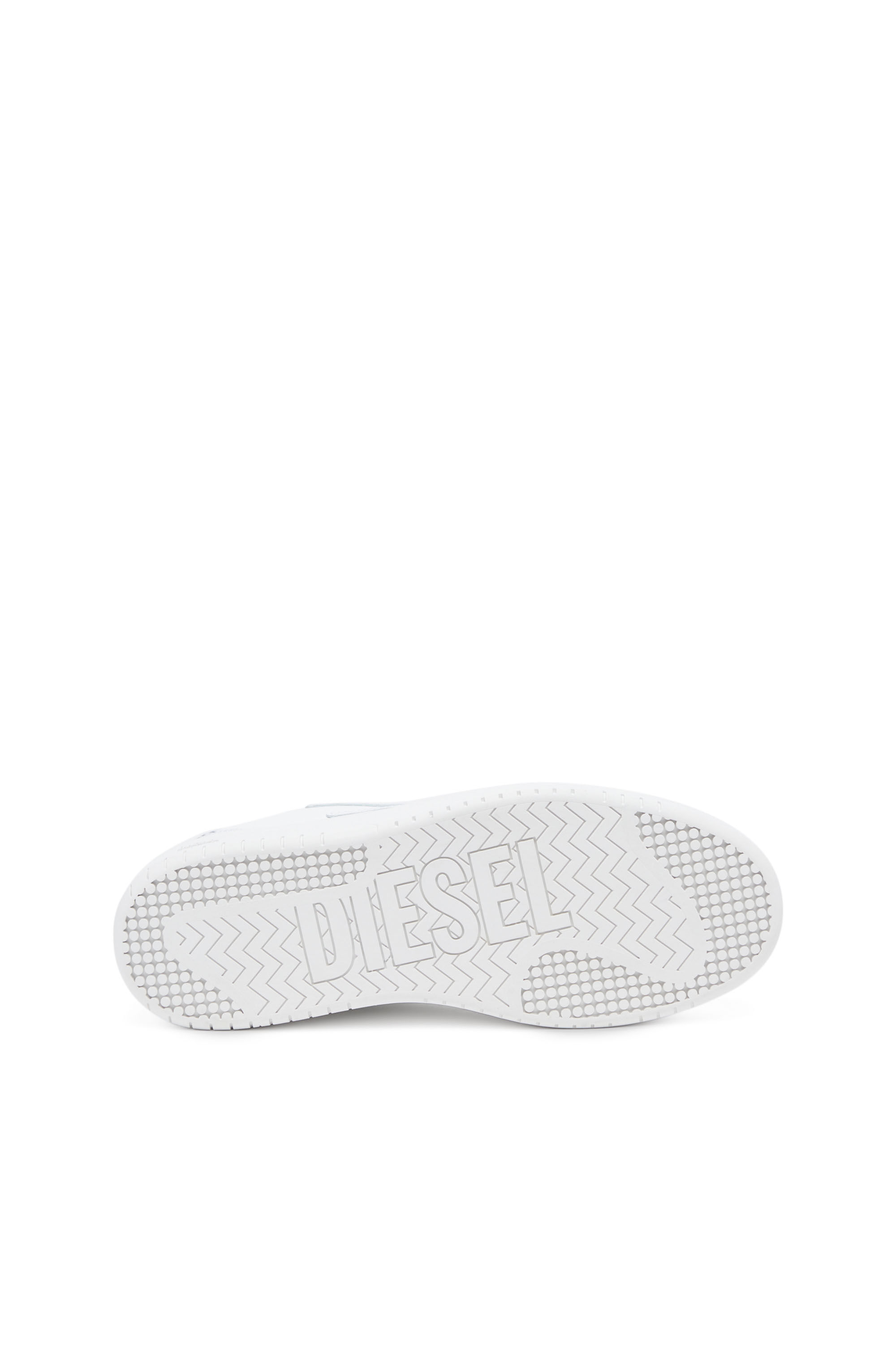 Low sole sneakers hot sale