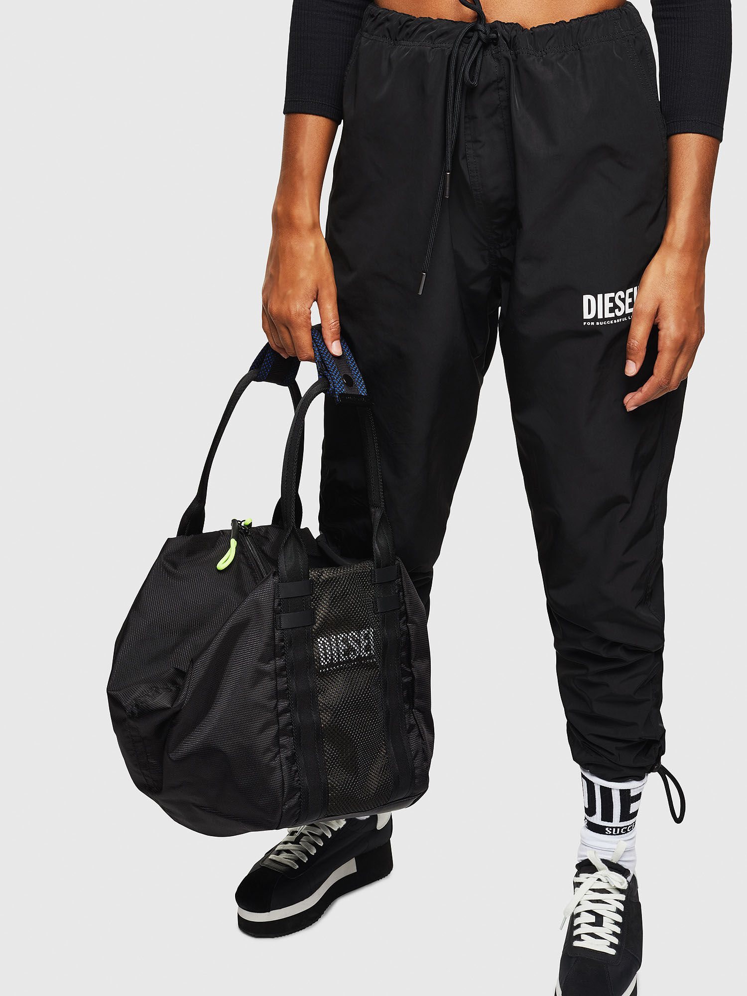 D CAGE SHOPPER