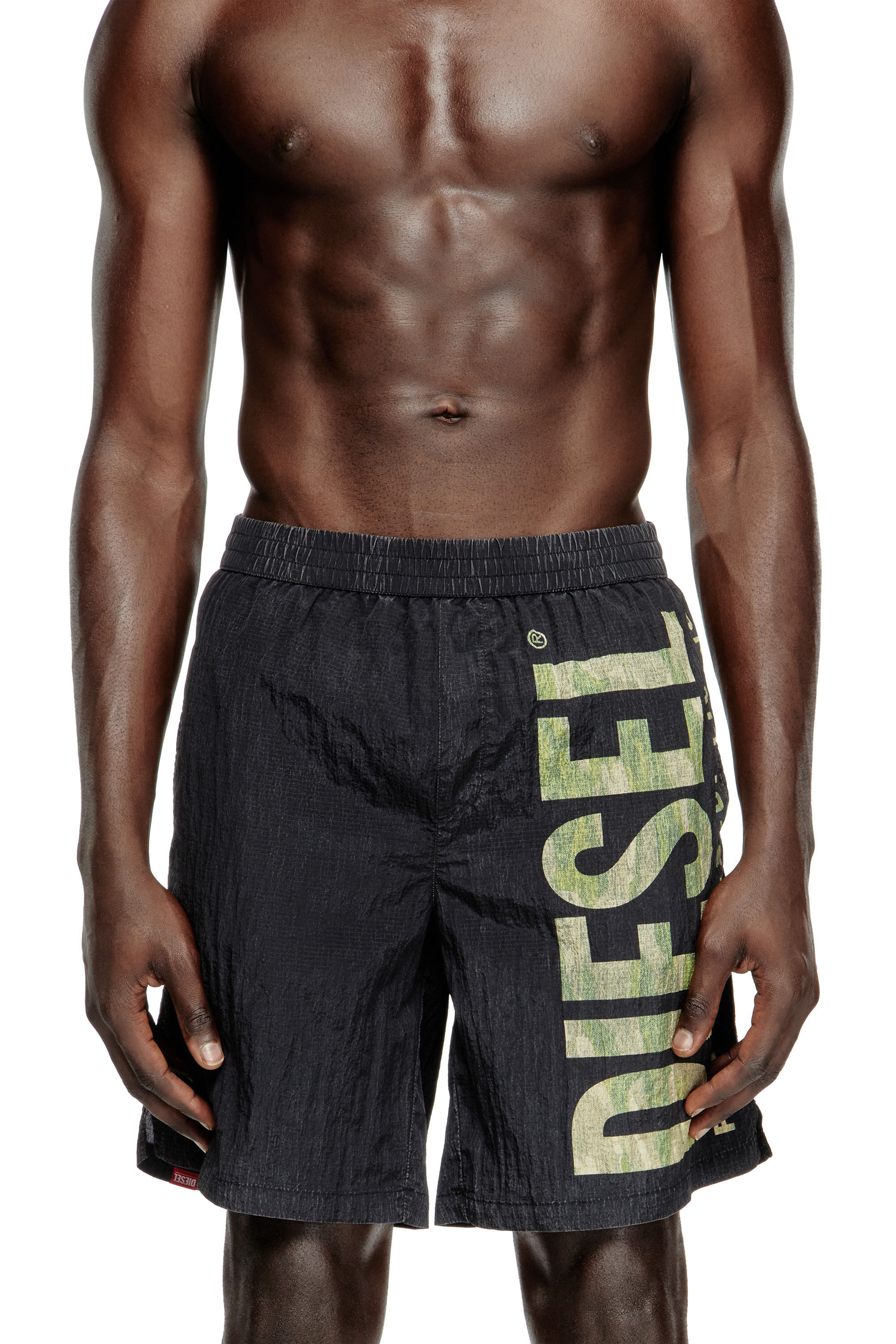 Diesel - POWEL-47.5-UTLT, Male's Board shorts in camo ripstop in Black/Green - 1