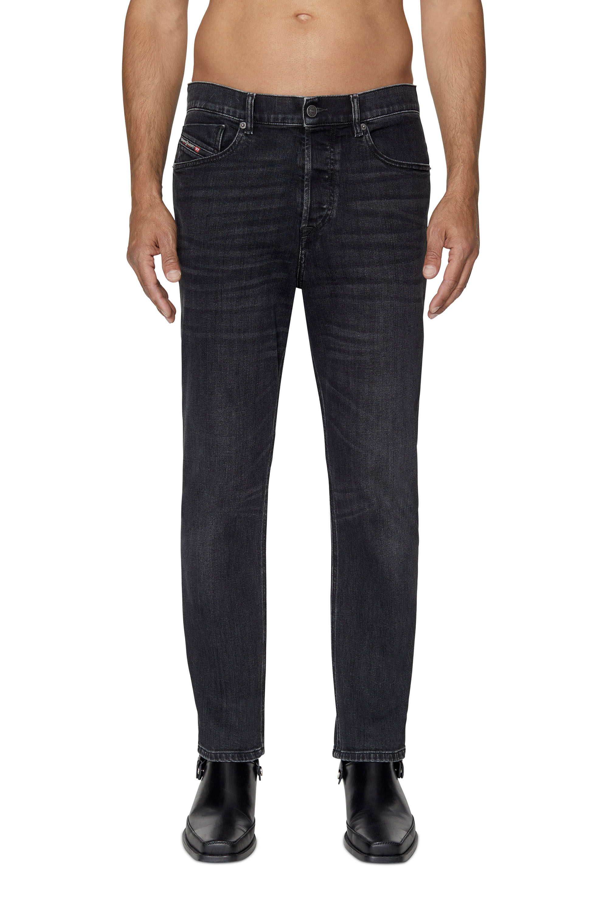 Tapered jeans diesel discount