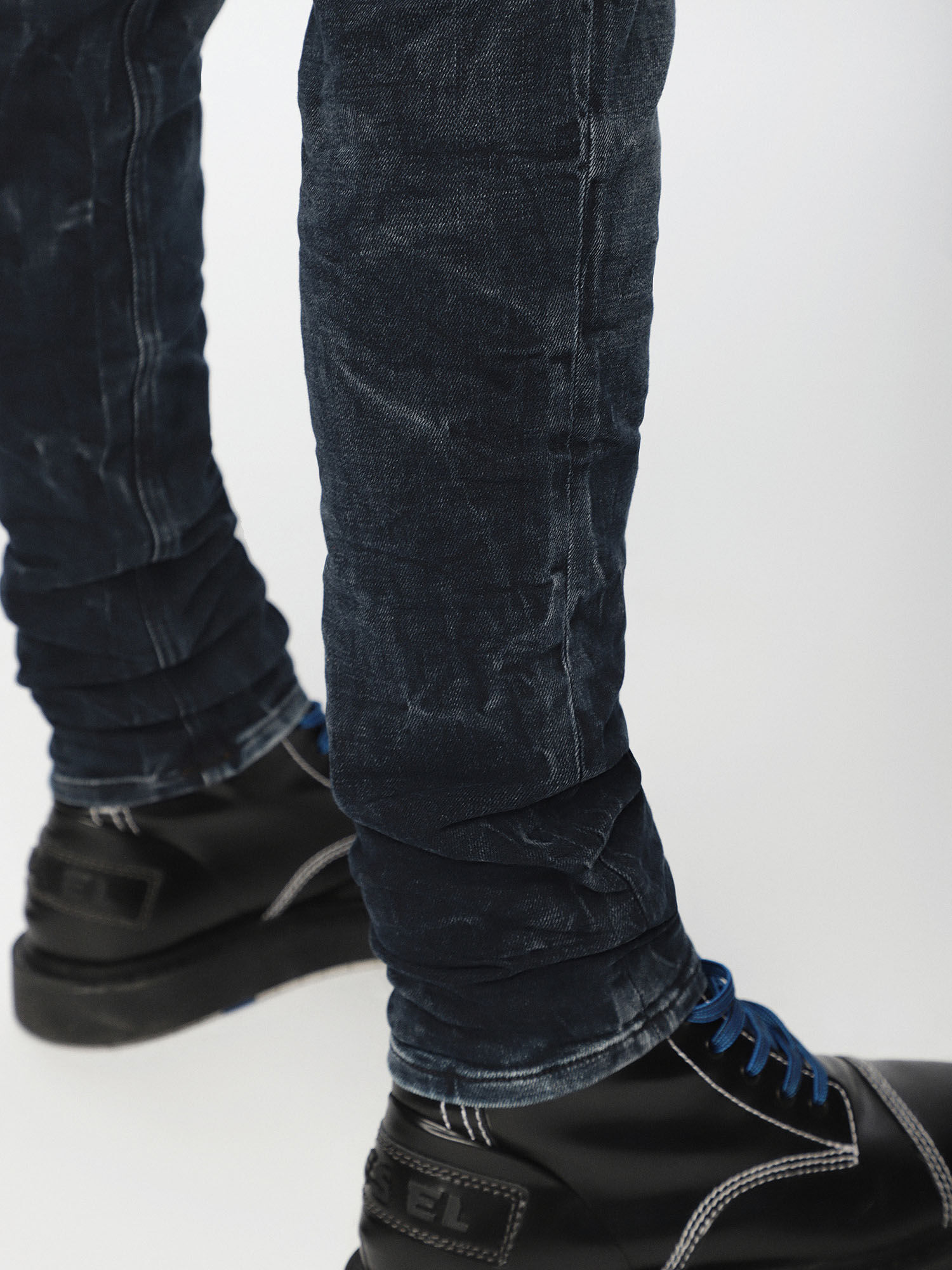 Diesel discount sleenker 084vr