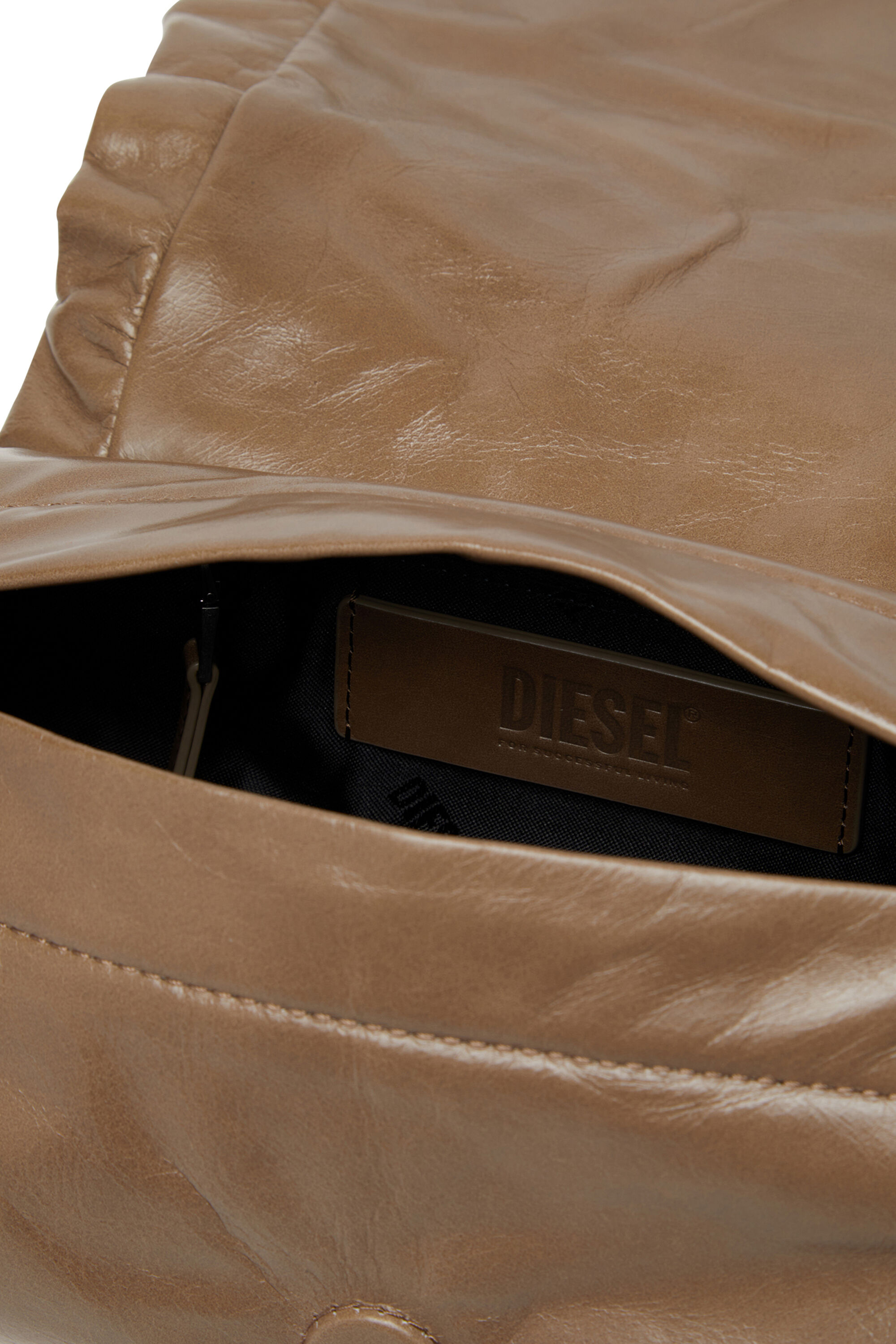 Diesel - SCRUNCH-D SHOULDER S, Scrunch-D S-Sac à bandoulière en cuir froissé Femme in Marron - 2