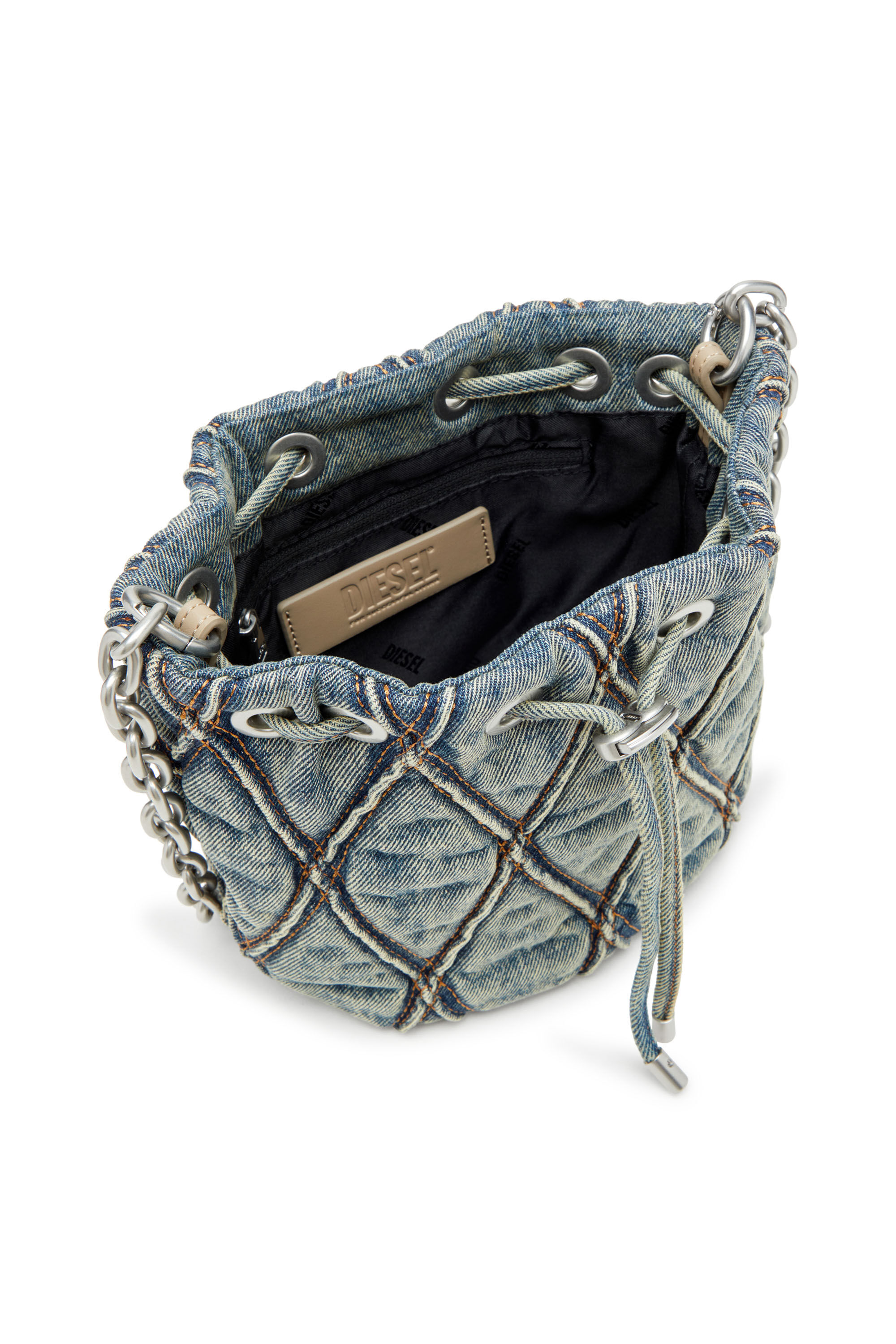 Diesel - CHARM-D BUCKET S, Charm-D S-Mini sac seau en denim matelassé à motif losange Femme in Bleu - 2