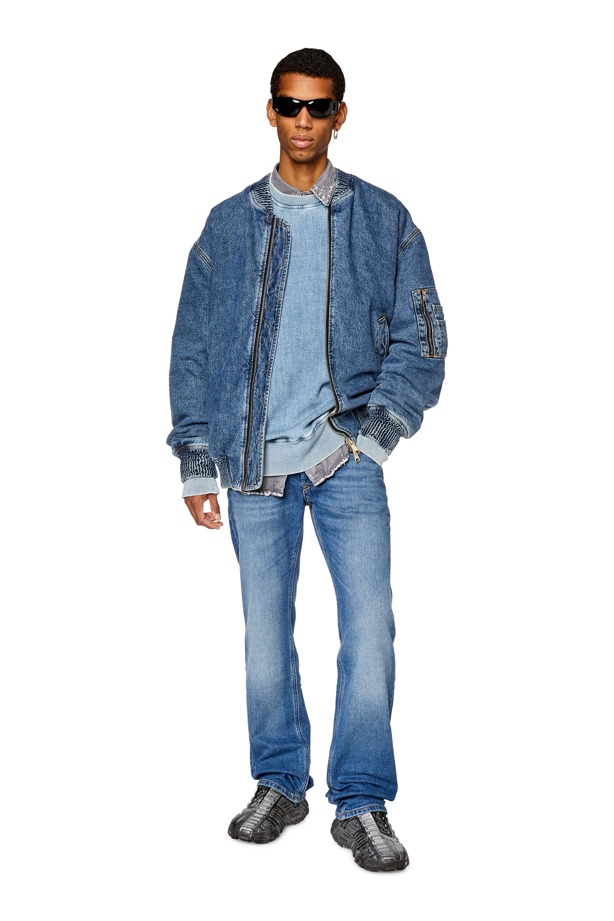 Diesel - Male's Straight Jeans 1985 Larkee 0ENAT, Medium Blue - 1