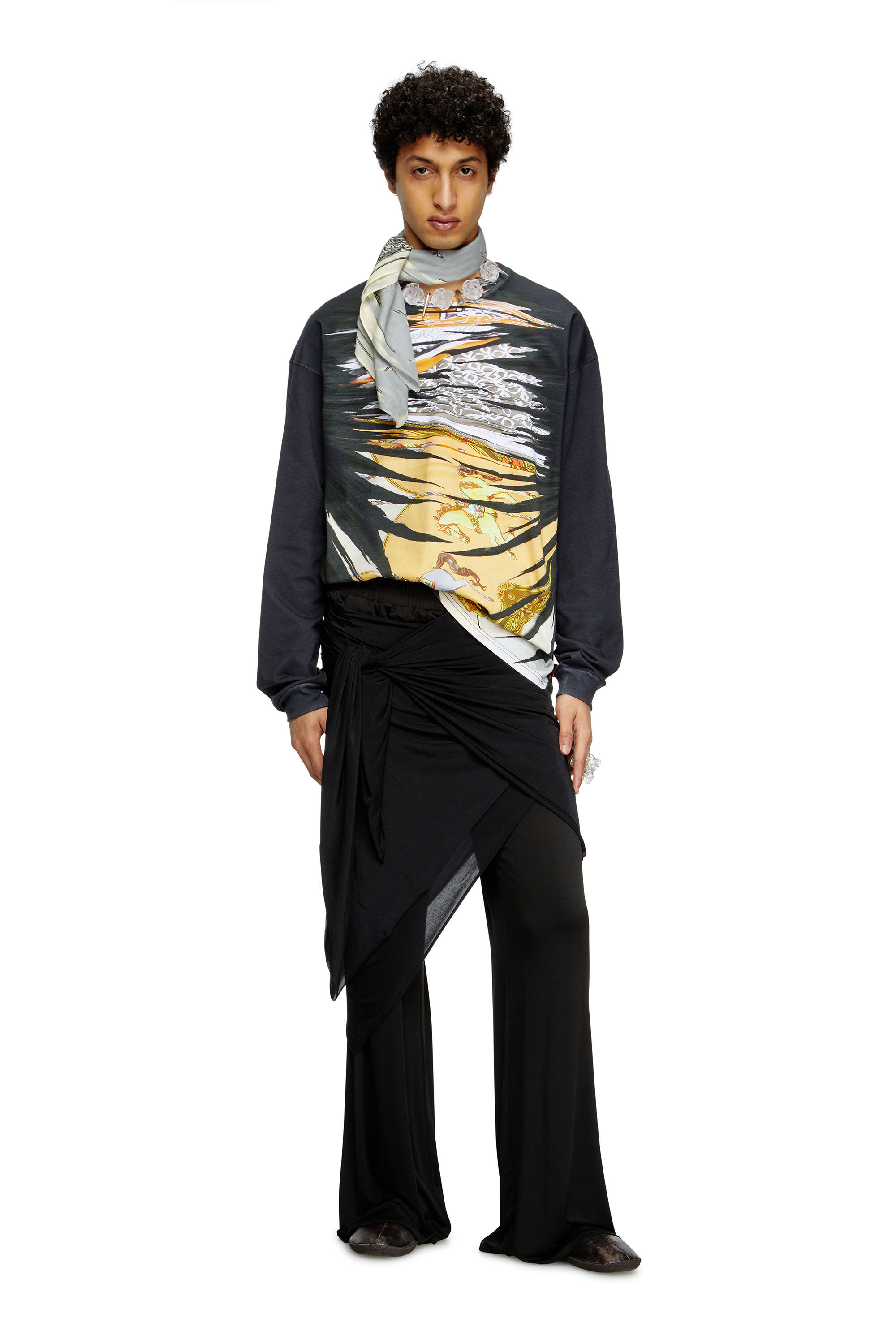 Diesel - T-BOXT-LS-R2, T-shirt à manches longues avec imprimé bandana Homme in Polychrome - 1