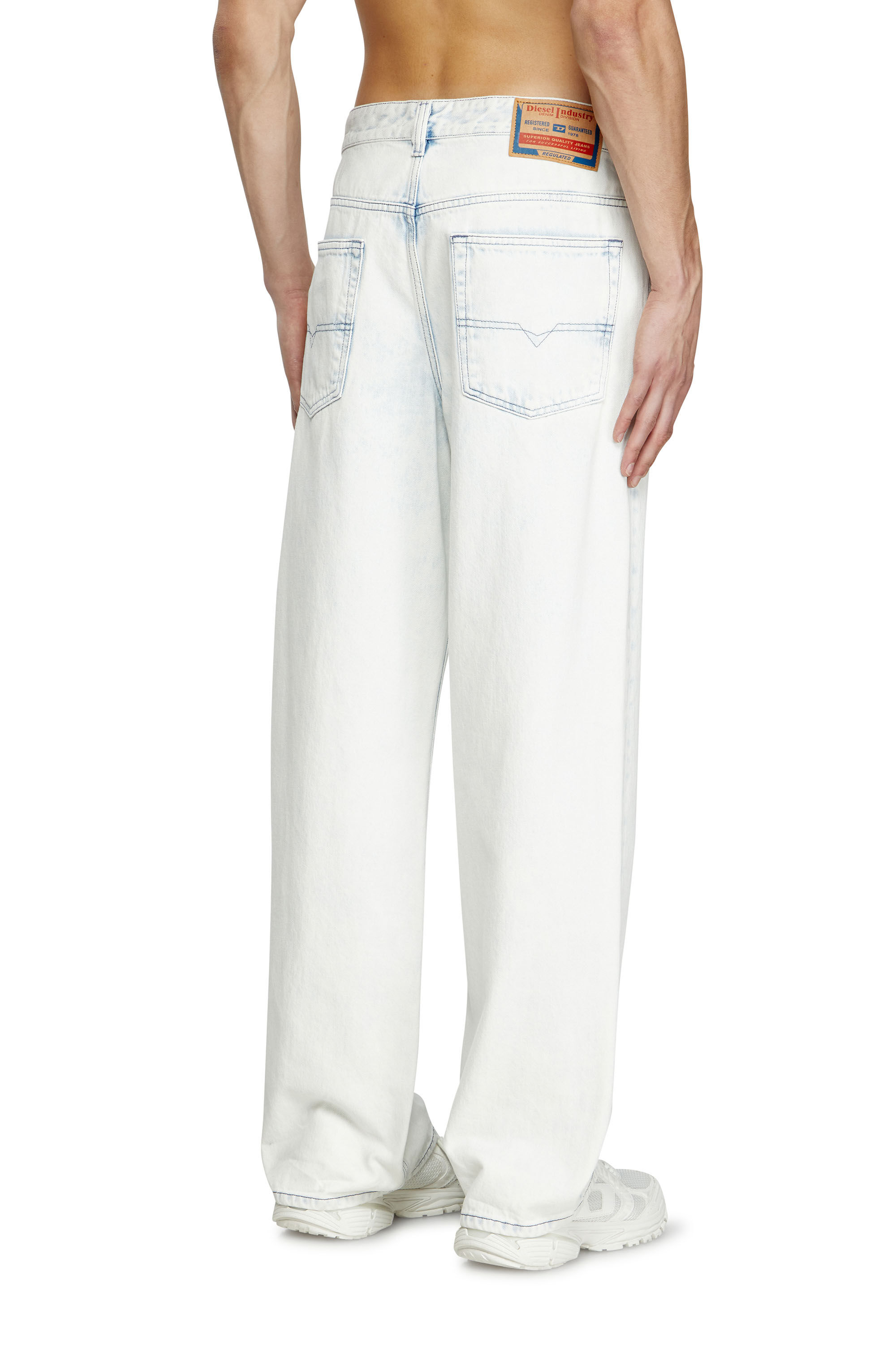 Diesel - Male's Relaxed Jeans 2001 D-Macro 09L80, Light Blue - 4