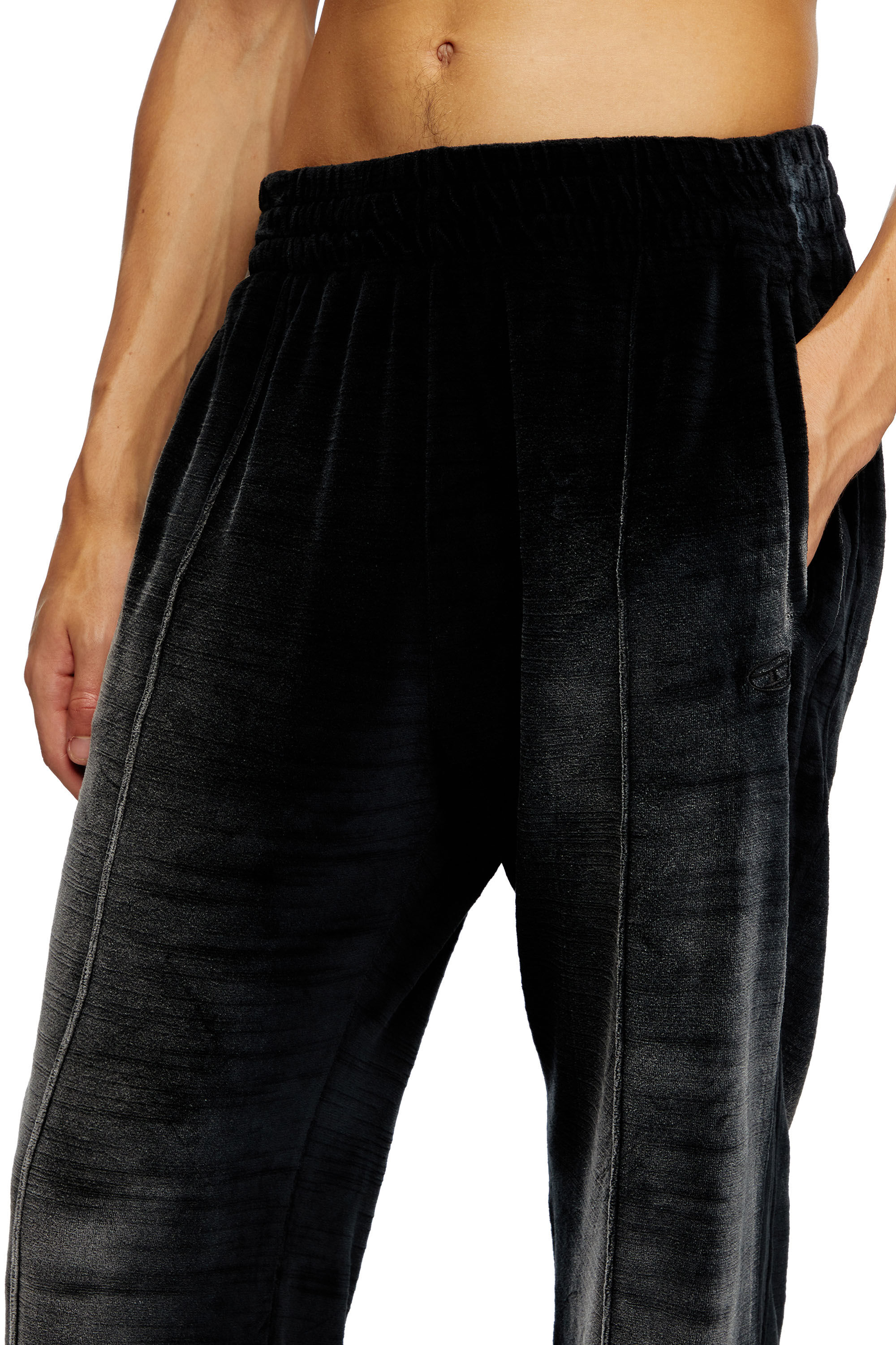Diesel - P-OZAMP-BAND, Pantalon de survêtement en chenille délavée Homme in Noir - 4