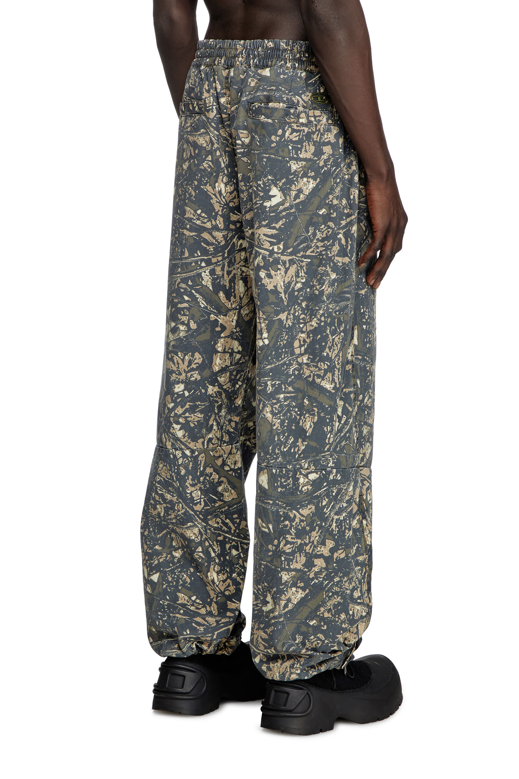 Diesel - P-LINT, Pantalon utility avec imprimé camouflage stylisé Homme in Polychrome - 5