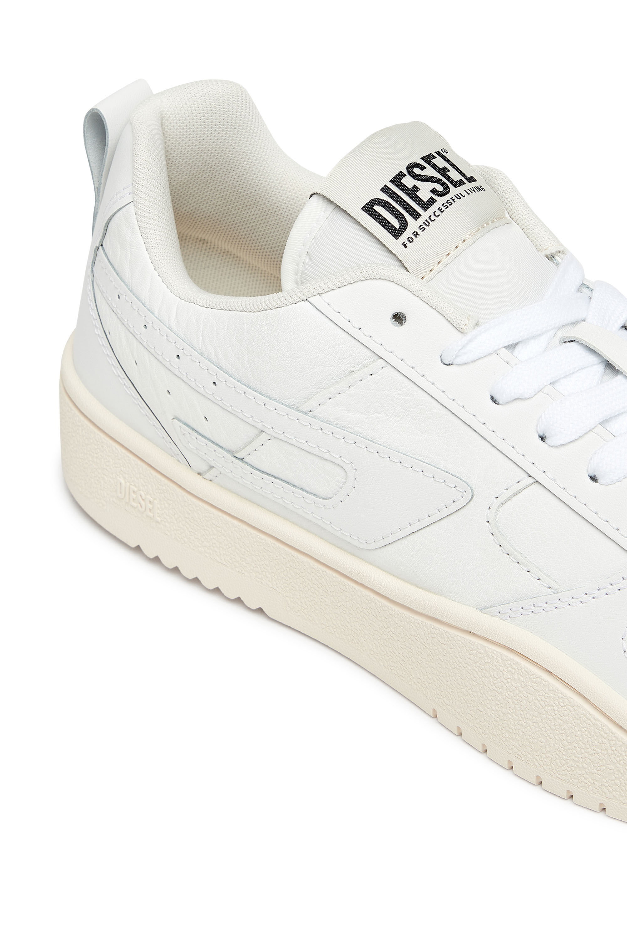 Diesel - S-UKIYO V2 LOW, Male's S-Ukiyo V2 Low - Low-top sneakers with D branding in White - 6