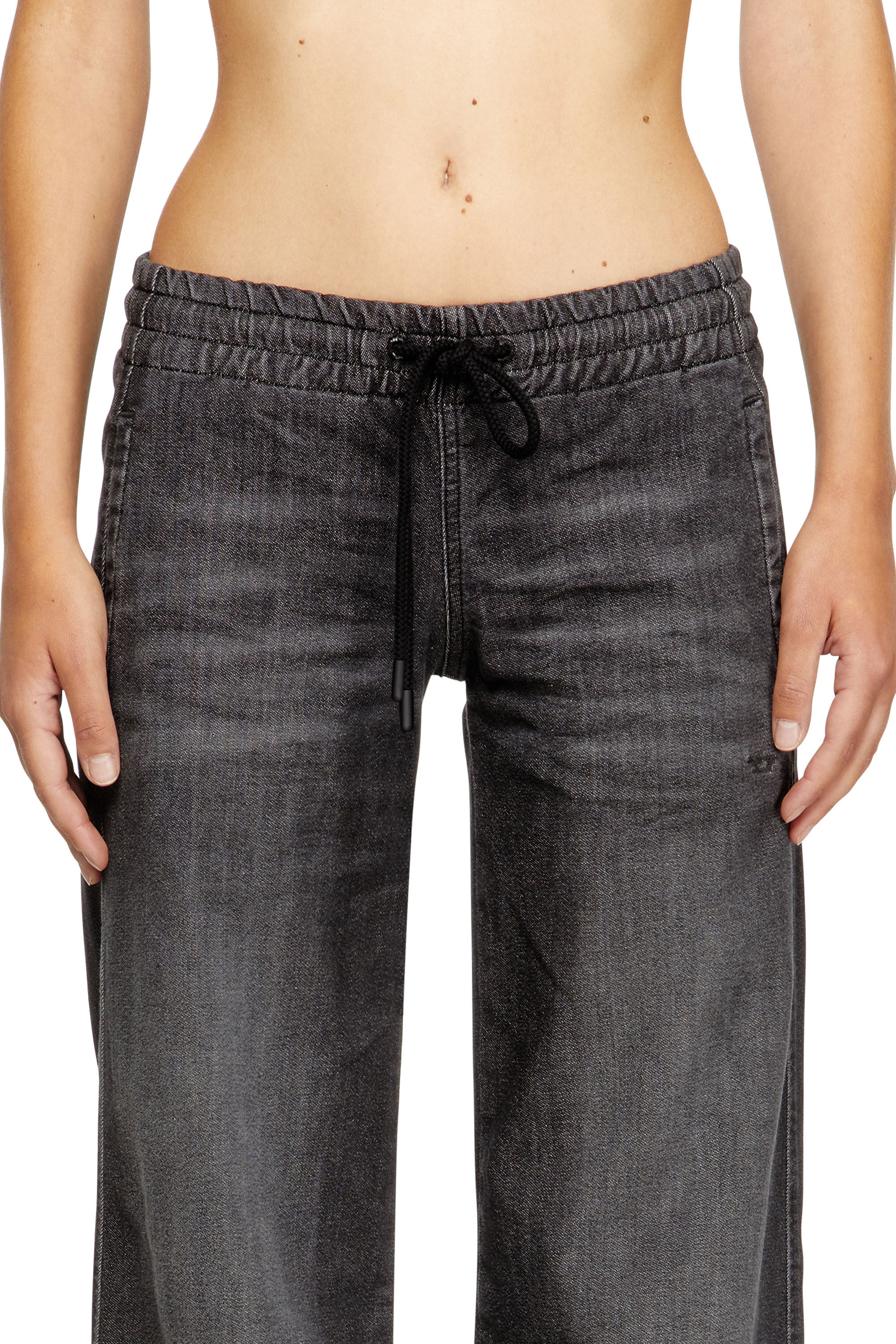 Diesel - Female's Relaxed 2078 D-Ainty Joggjeans® 09M66, Black/Dark Grey - 5