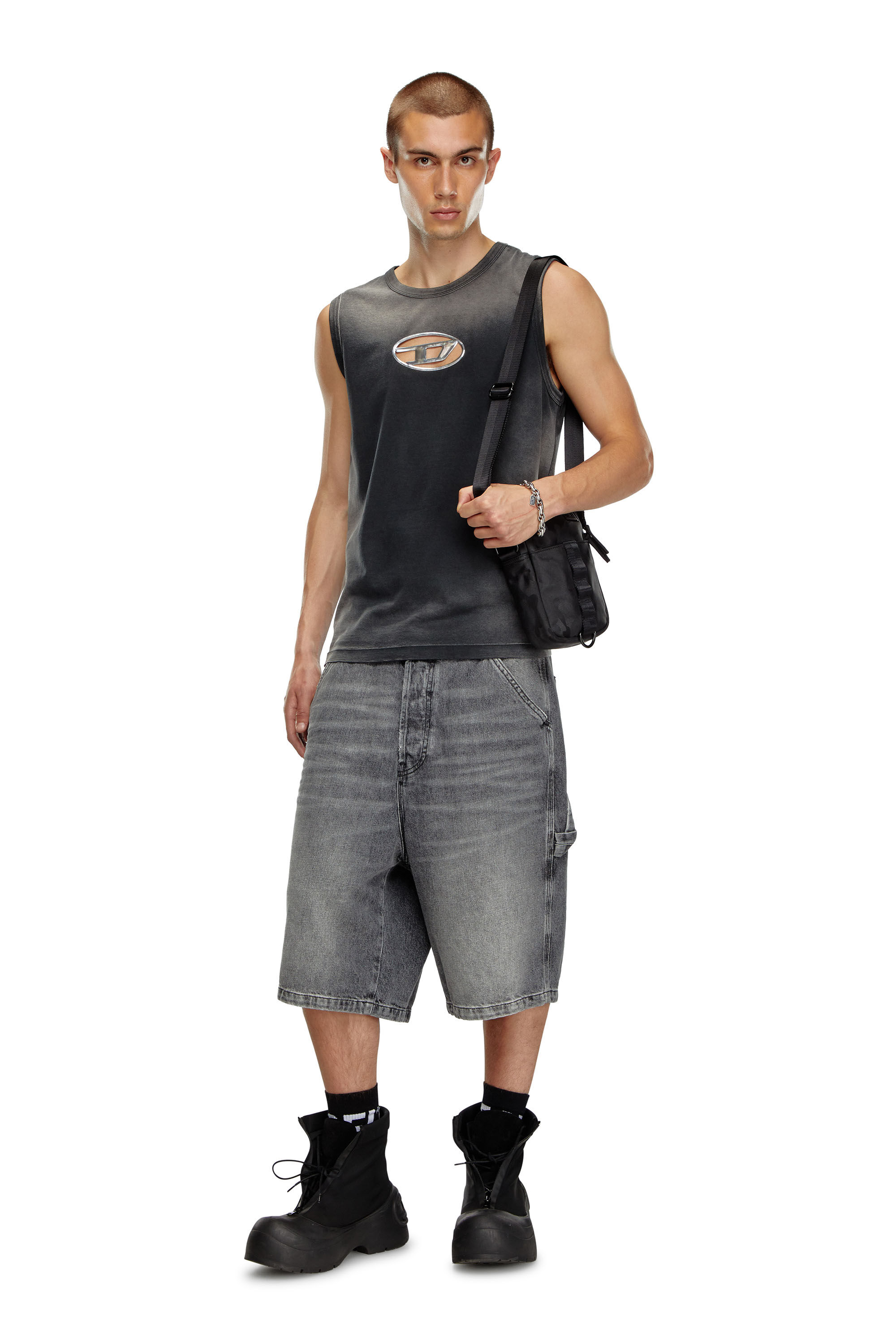 大人気の Men's Dsrt-Utility crossbody bag in printed nylon | Black ショルダーバッグ