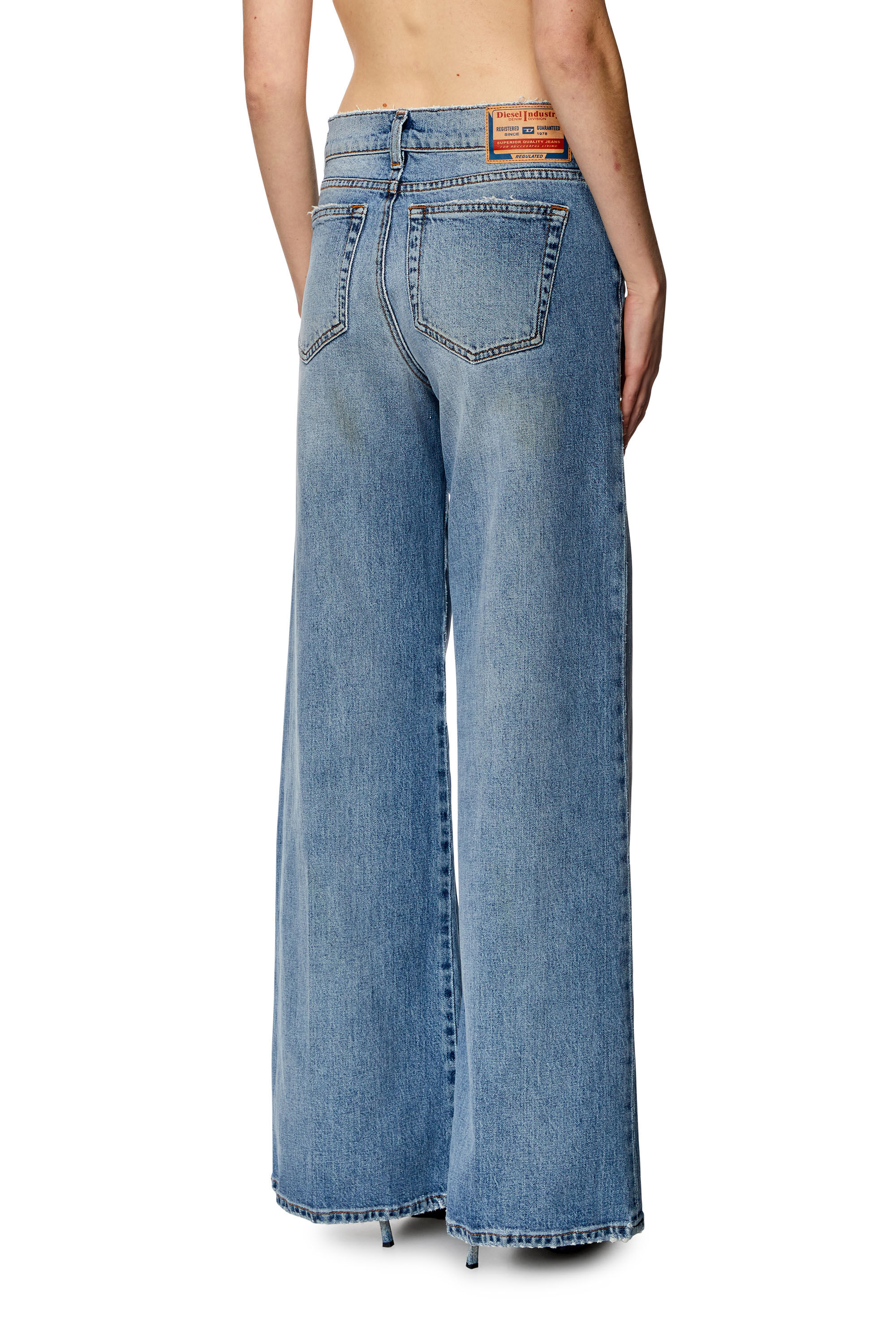 Diesel - Bootcut and Flare Jeans 1978 D-Akemi 0DQAD, Bleu Clair - Image 5