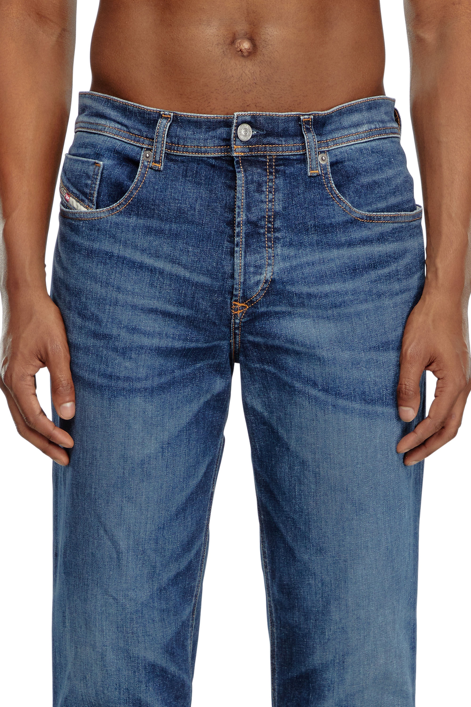Diesel - Regular Jeans 2023 D-Finitive 09J47 Homme, Bleu Foncé - Image 5