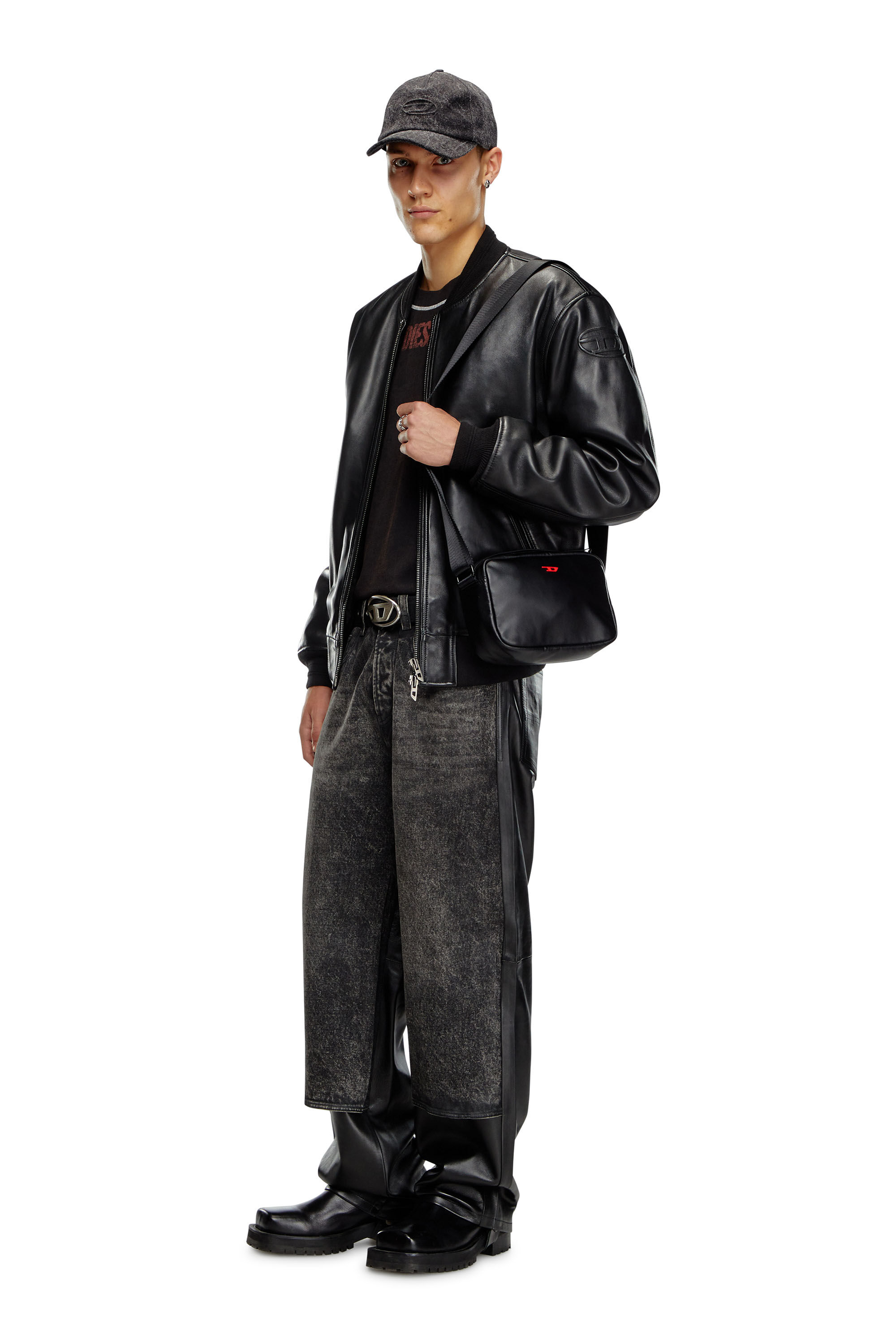 Diesel - RAVE CAMERA BAG X, Rave-Sac caméra en cuir nappa Homme in Noir - 6