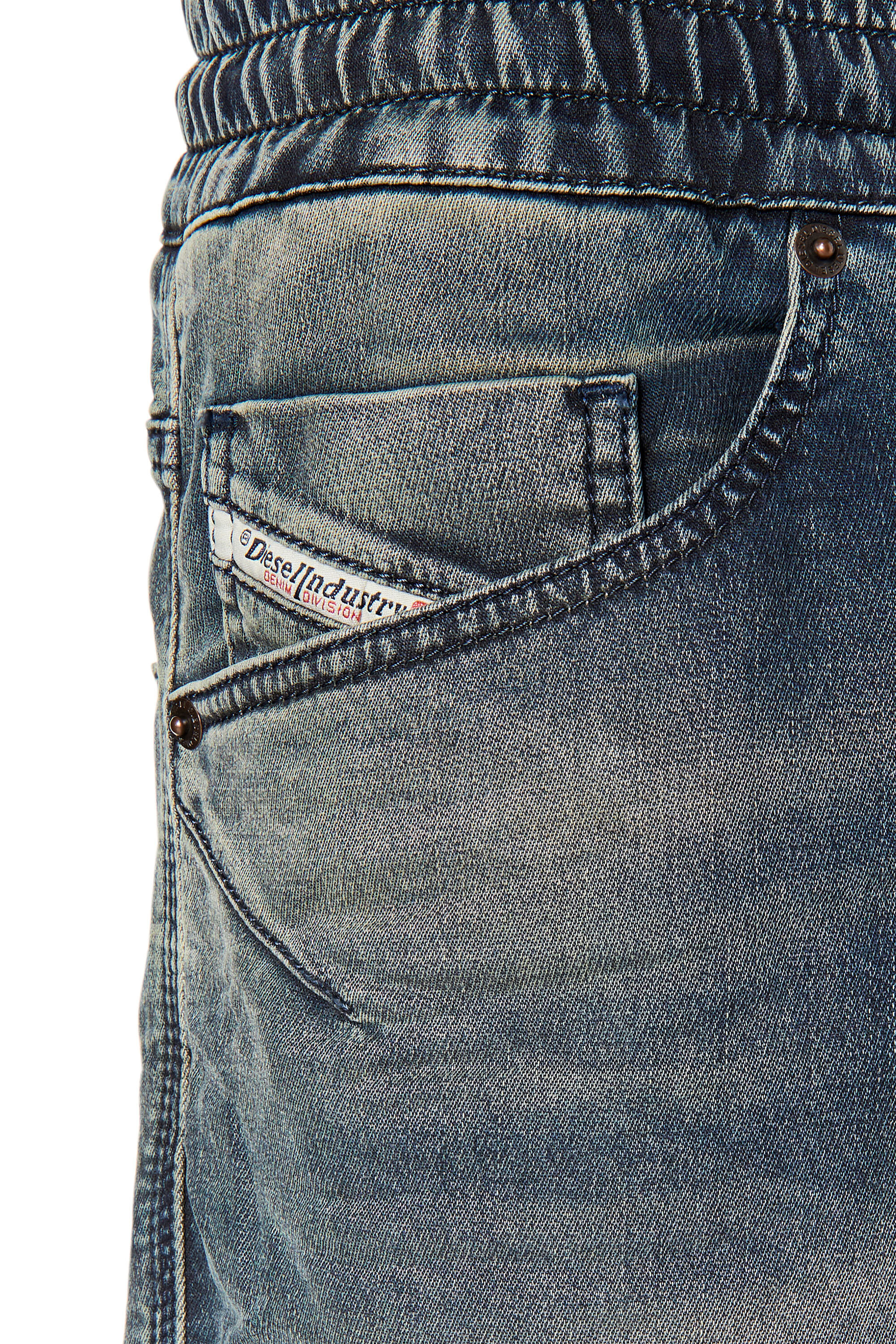 Diesel - Tapered 2040 D-Amage Joggjeans® 068DS, Male's Tapered 2040 D-Amage Joggjeans® in Dark Blue - 5
